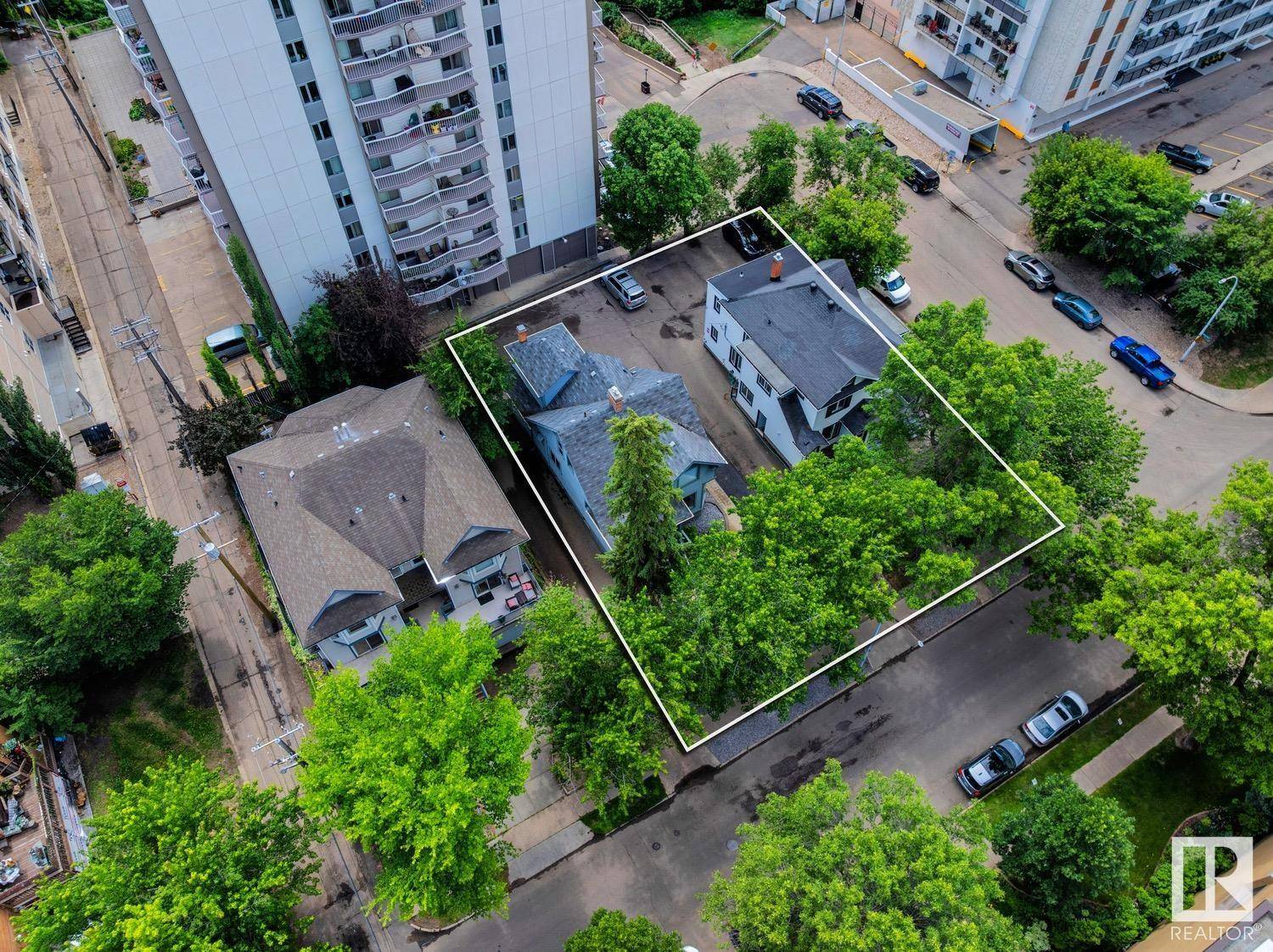 Edmonton, AB T5K 0G9,11223 99 AV NW