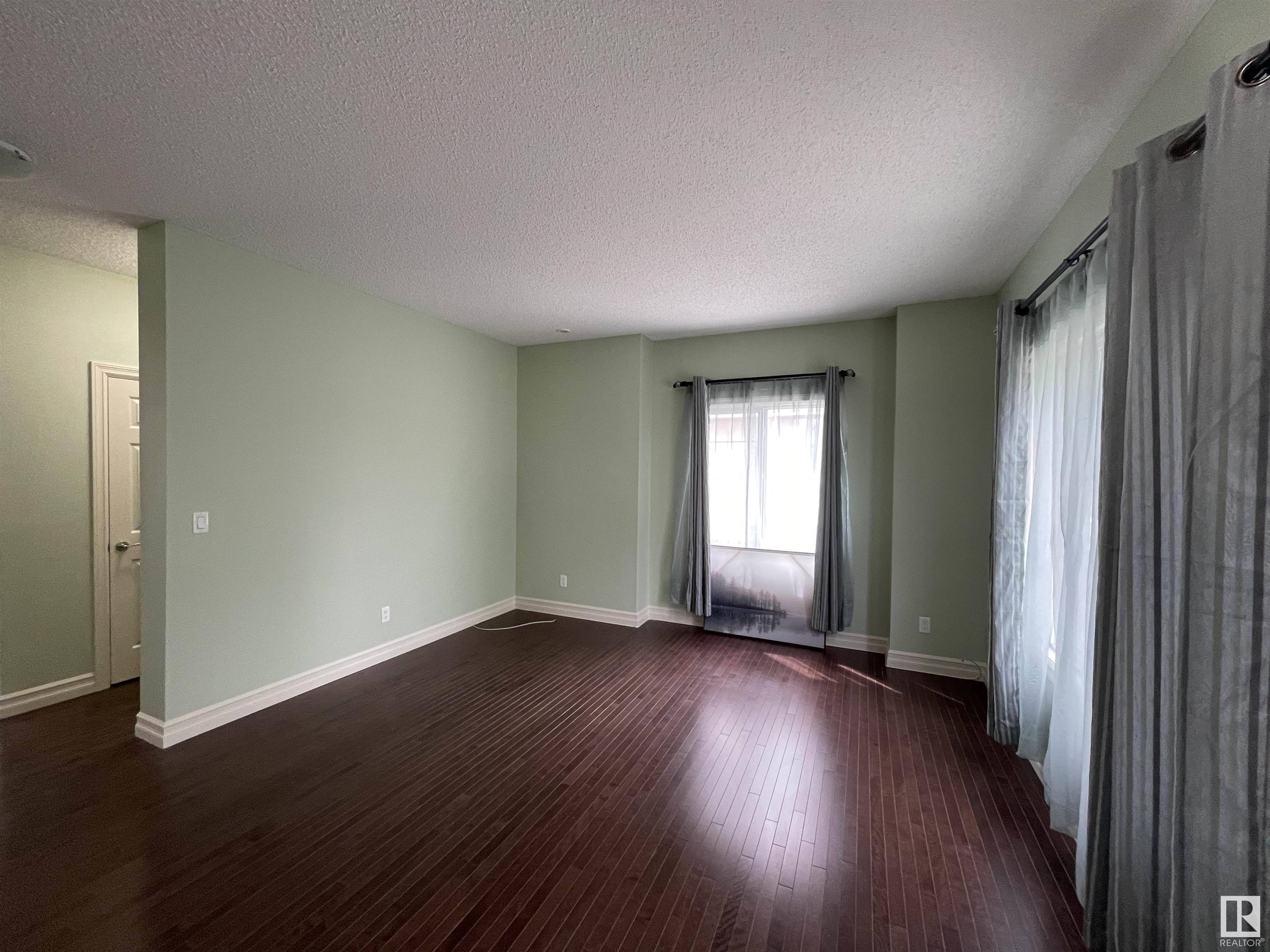 Edmonton, AB T6R 0R7,#96 2003 RABBIT HILL RD NW
