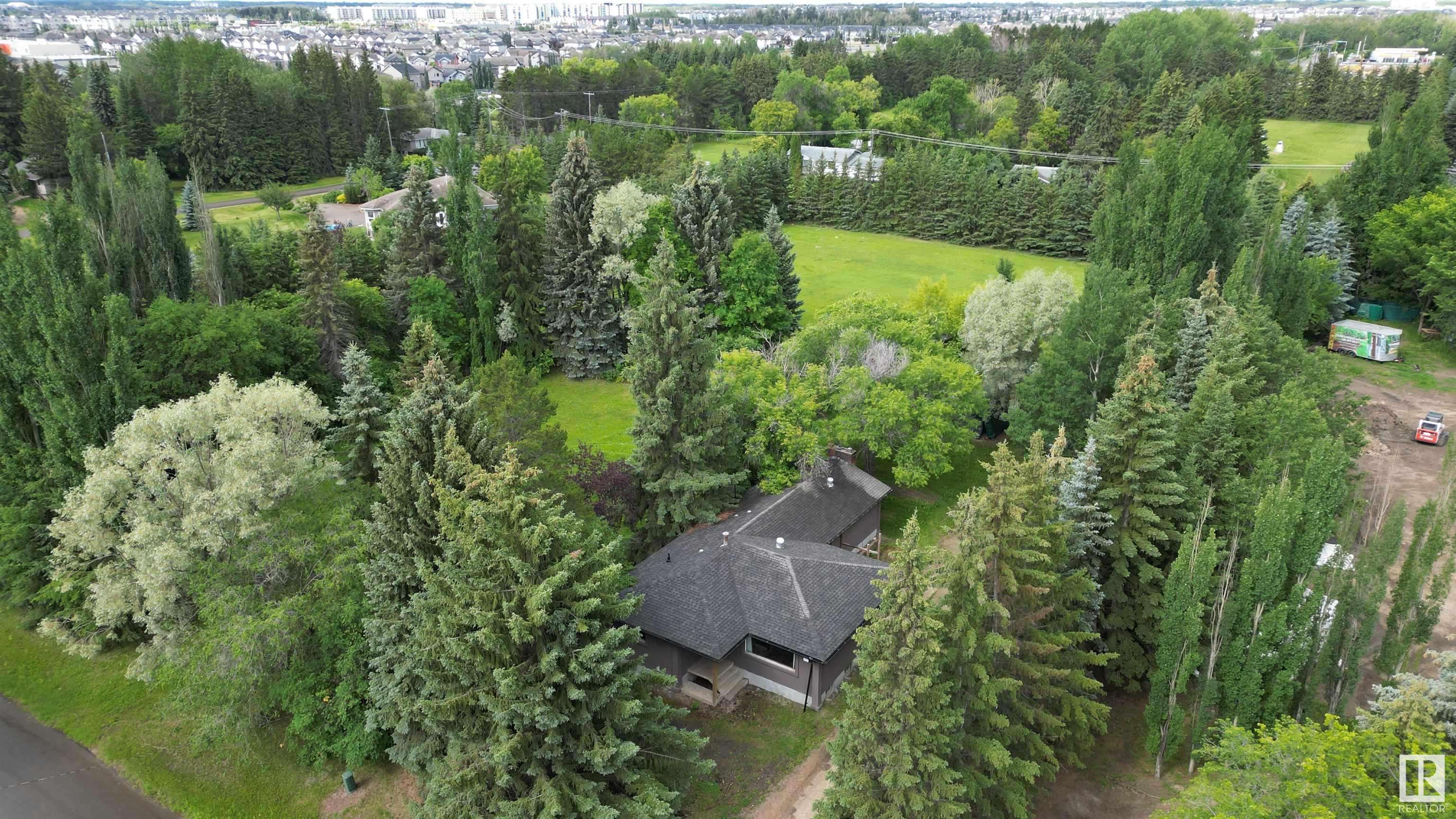 Edmonton, AB T5T 5X9,9712 209 ST NW
