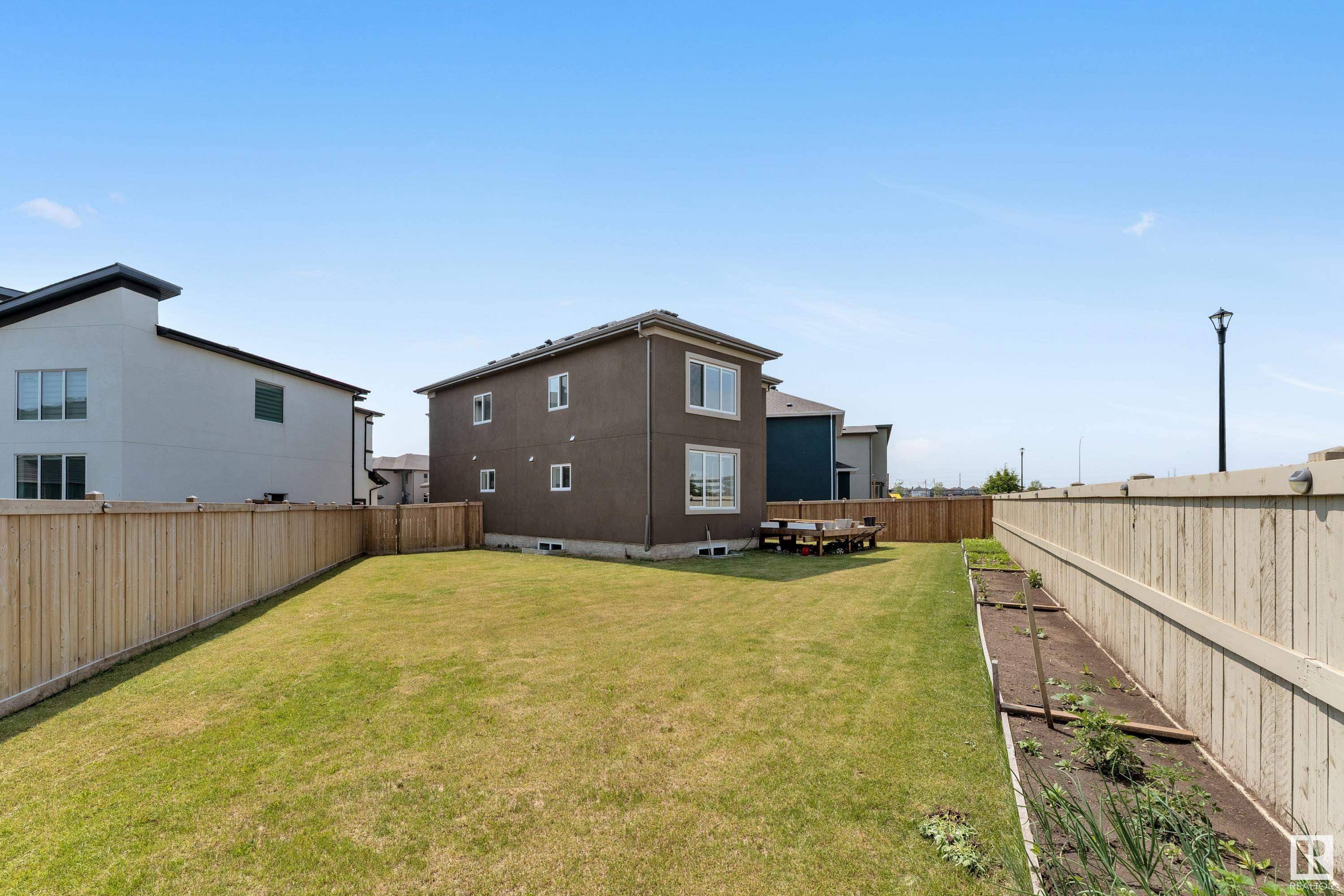 Edmonton, AB T6T 2S1,1629 16A ST NW