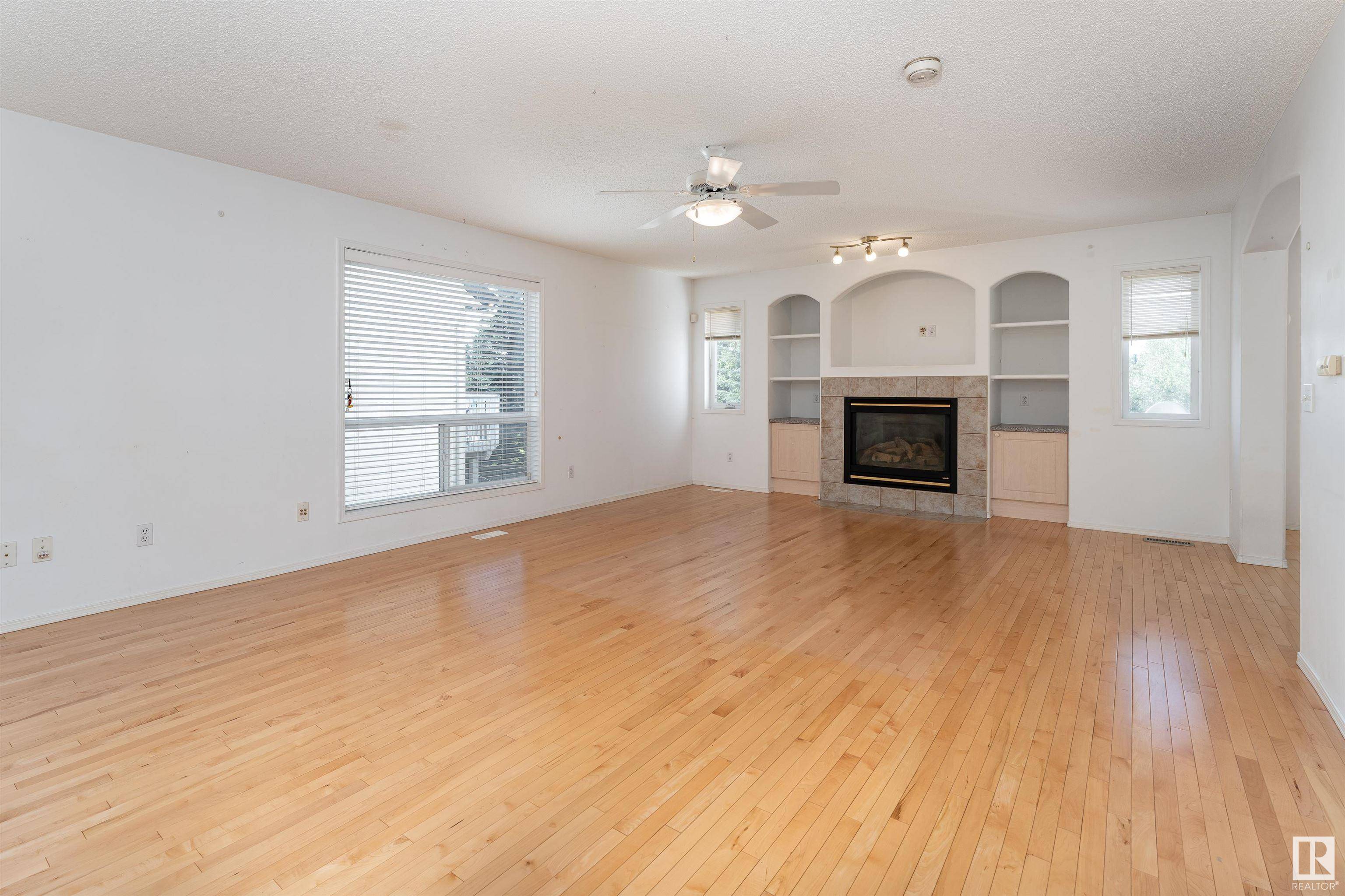 Edmonton, AB T5T 6L4,1027 GRAHAM CO NW
