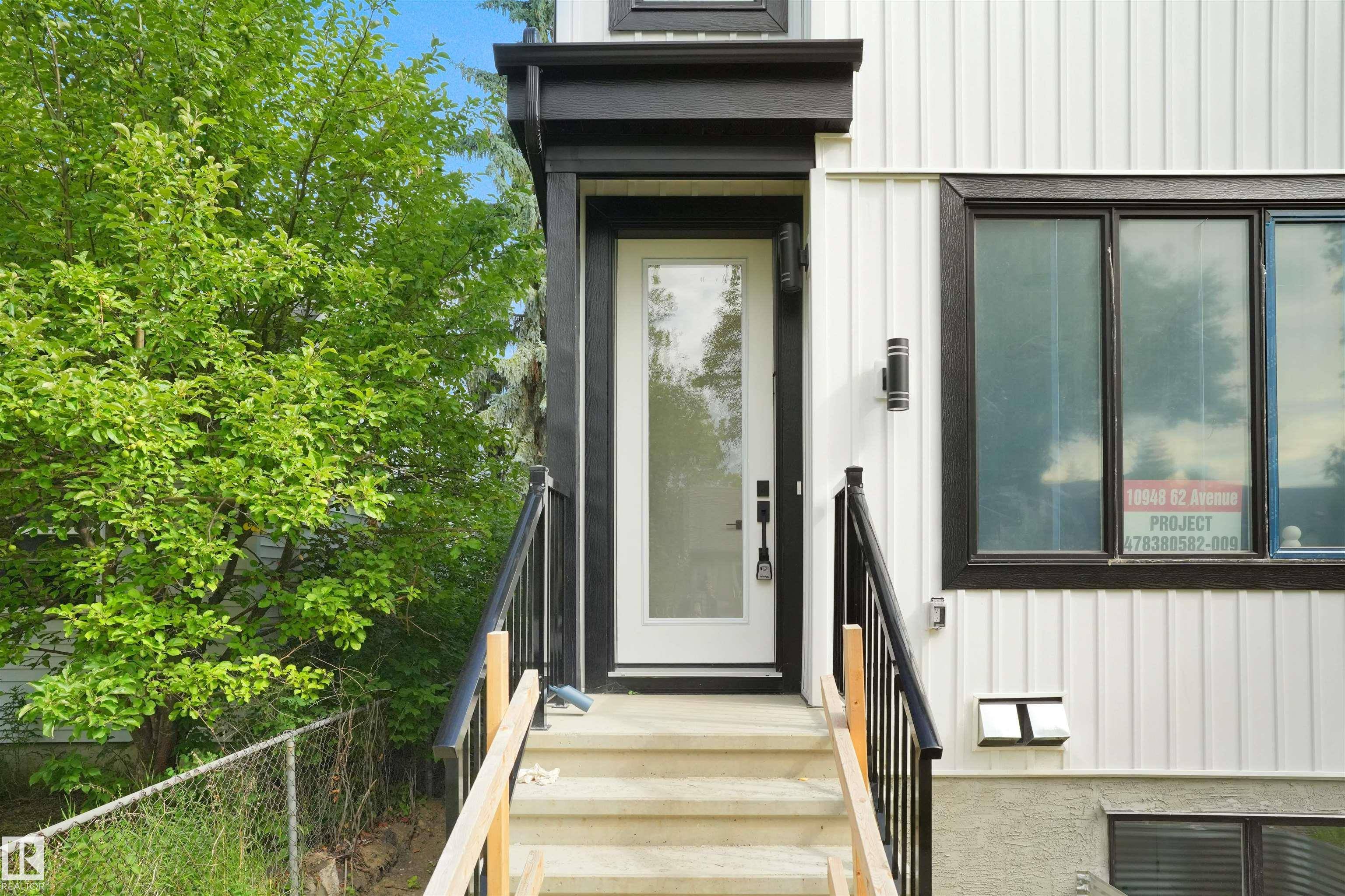 Edmonton, AB T6H 1N2,10948 62 AV NW