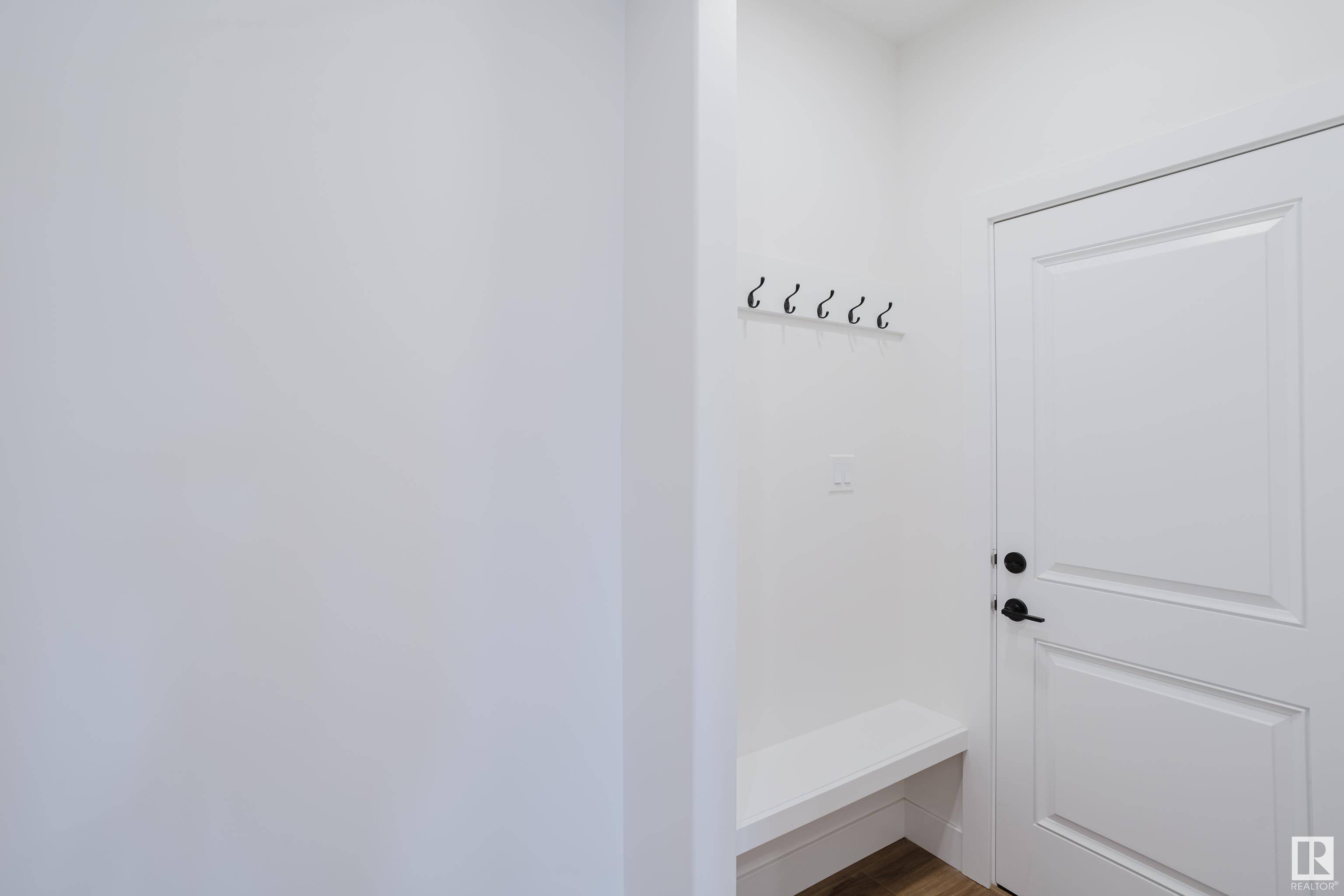 Edmonton, AB T6M 3H9,18903 24 AV NW