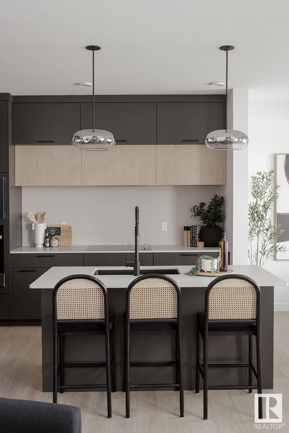Edmonton, AB T6M 3G3,8943 Elves Loop NW