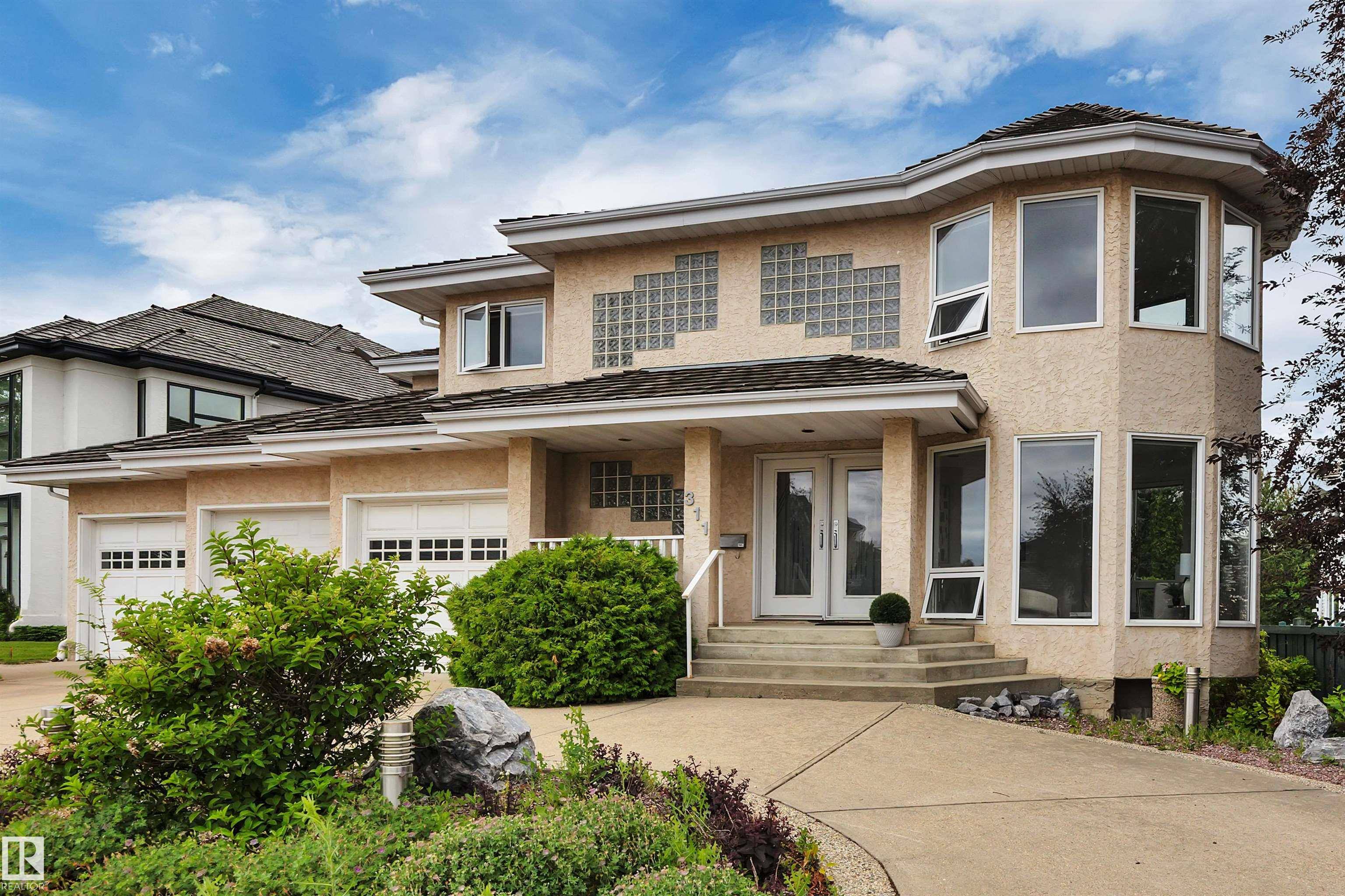Edmonton, AB T6R 2C8,311 FERRIS WY NW