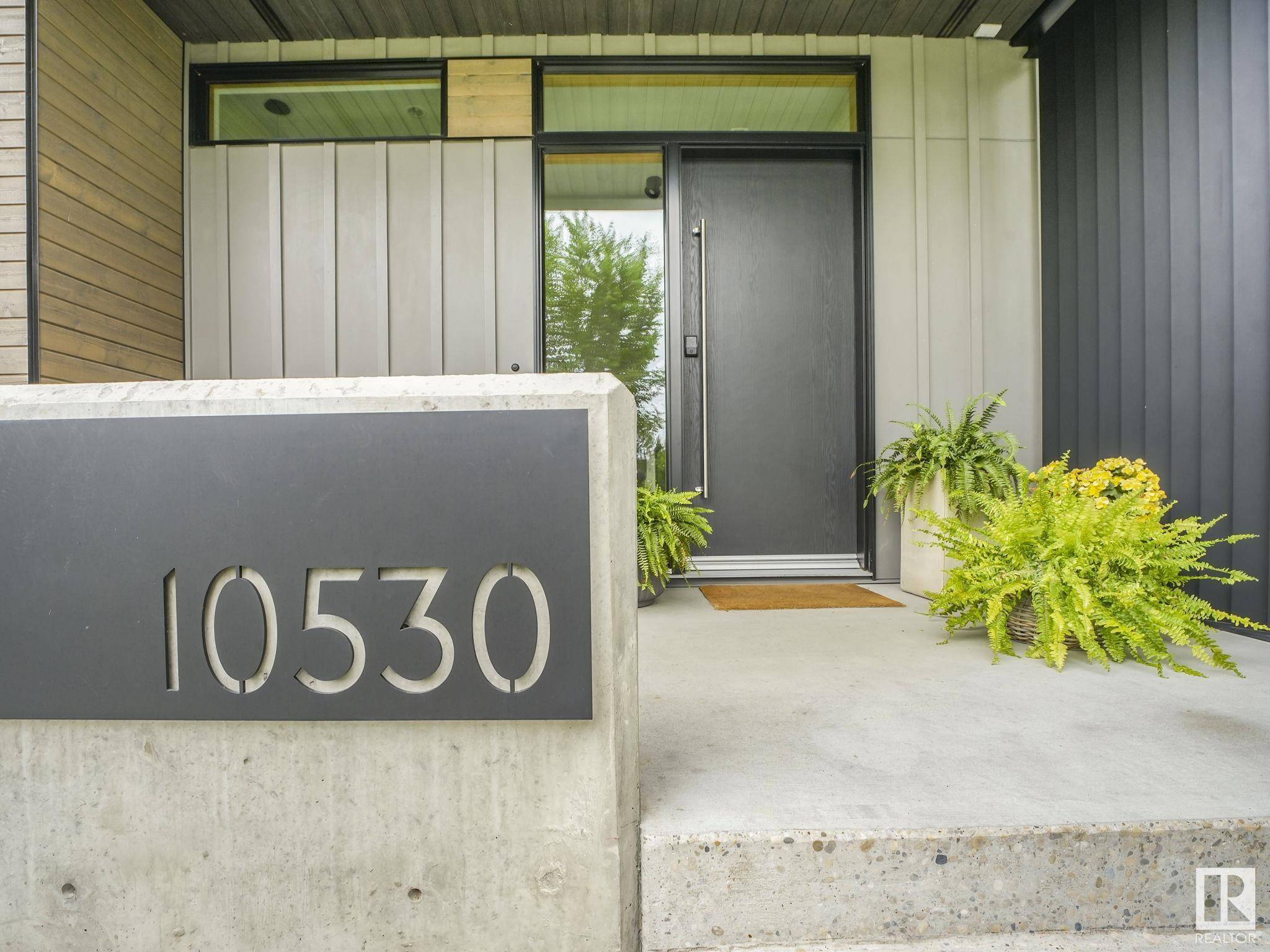 Edmonton, AB T5N 1Z5,10530 132 ST NW