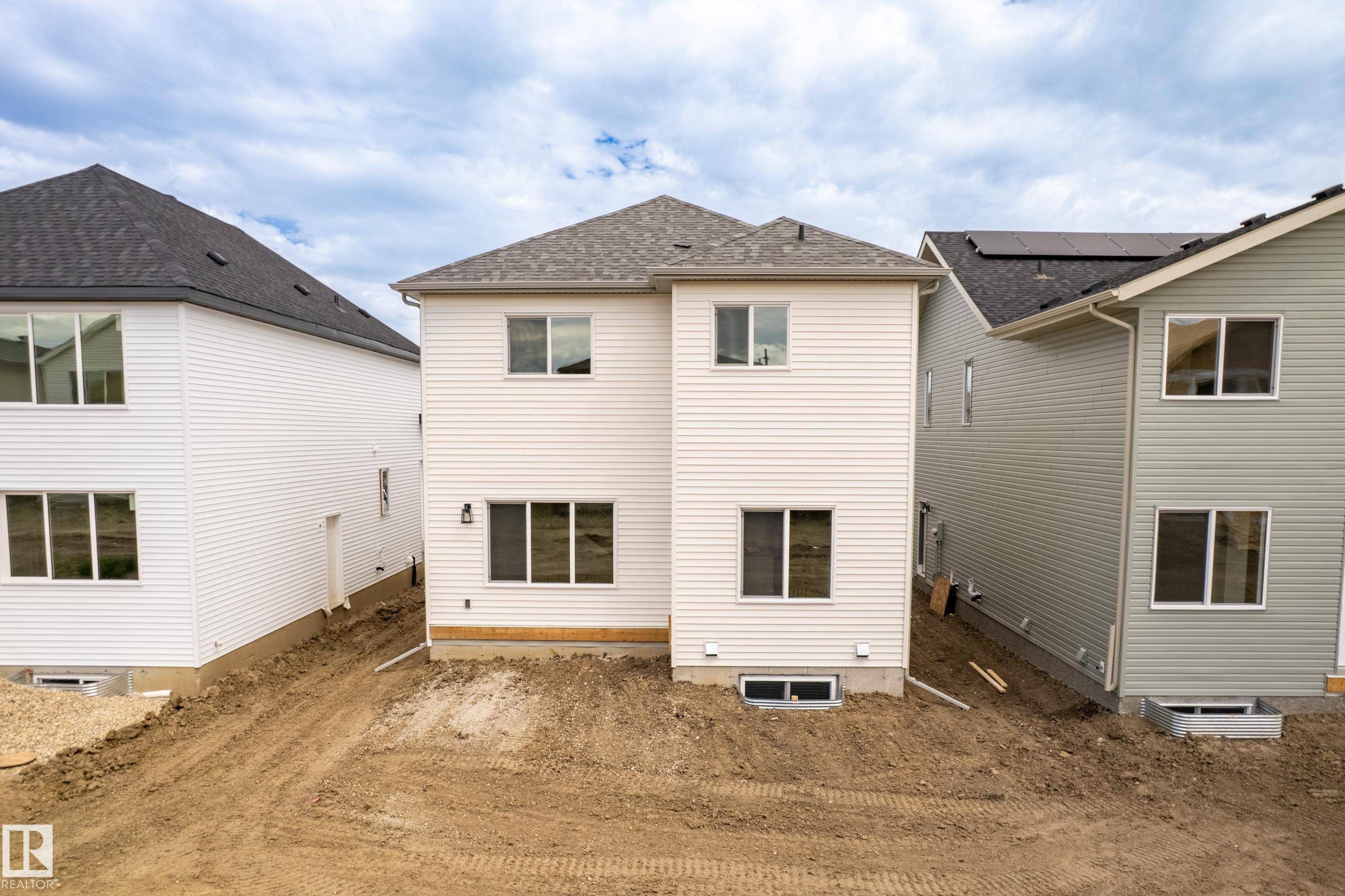 Edmonton, AB T5Y 4E8,17324 7 ST NE