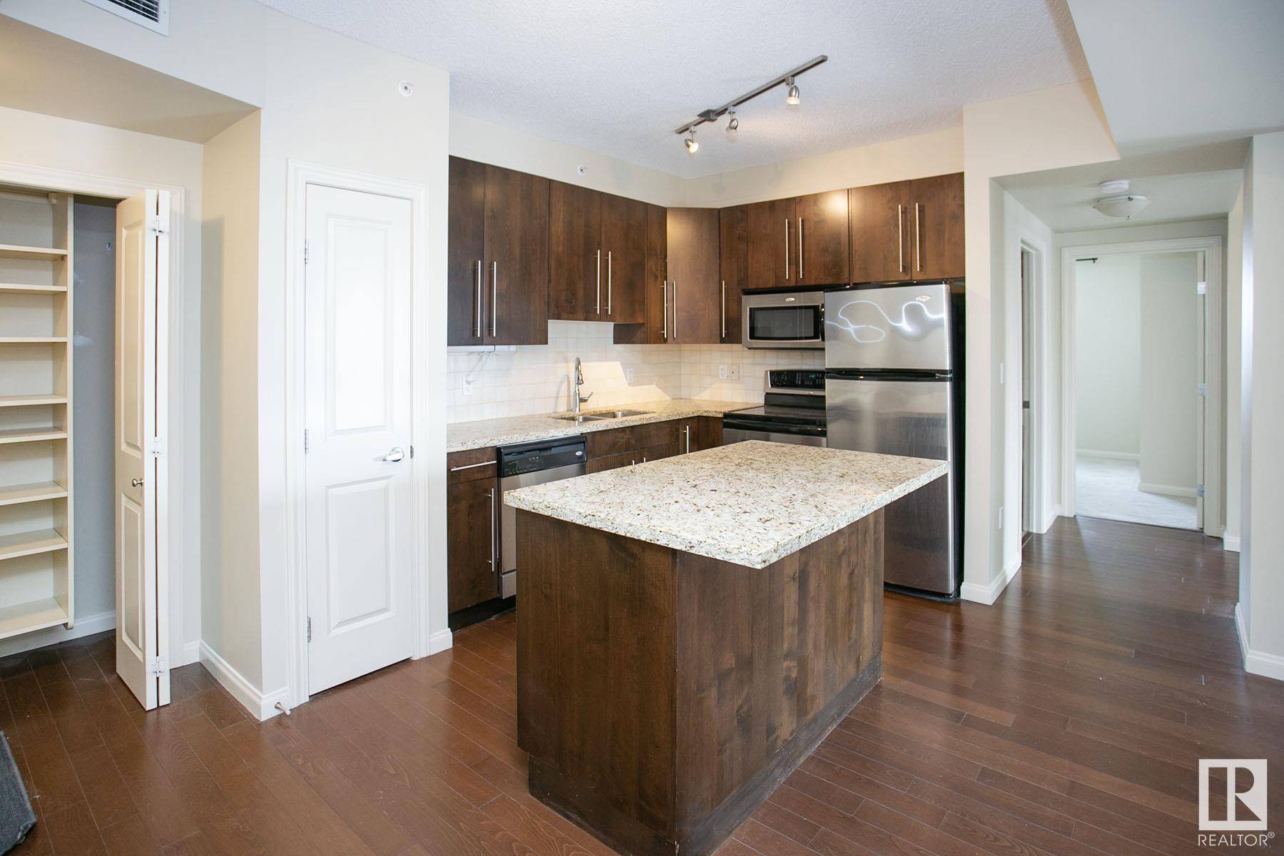 Edmonton, AB T5K 0Y8,#303 9819 104 ST NW
