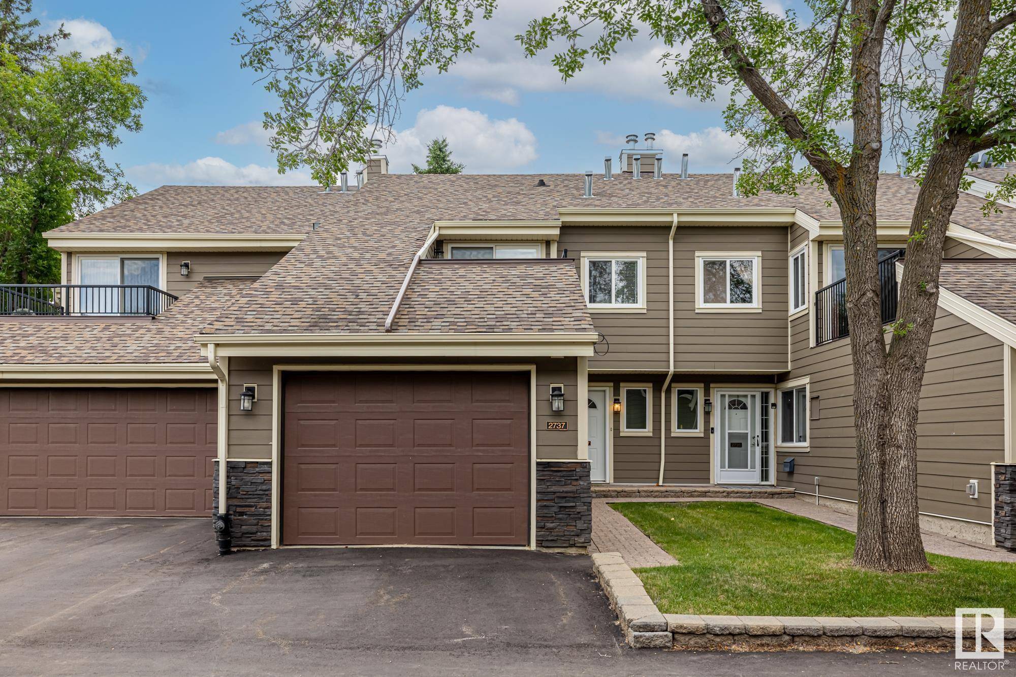 Edmonton, AB T6J 4T2,2737 124 ST NW NW