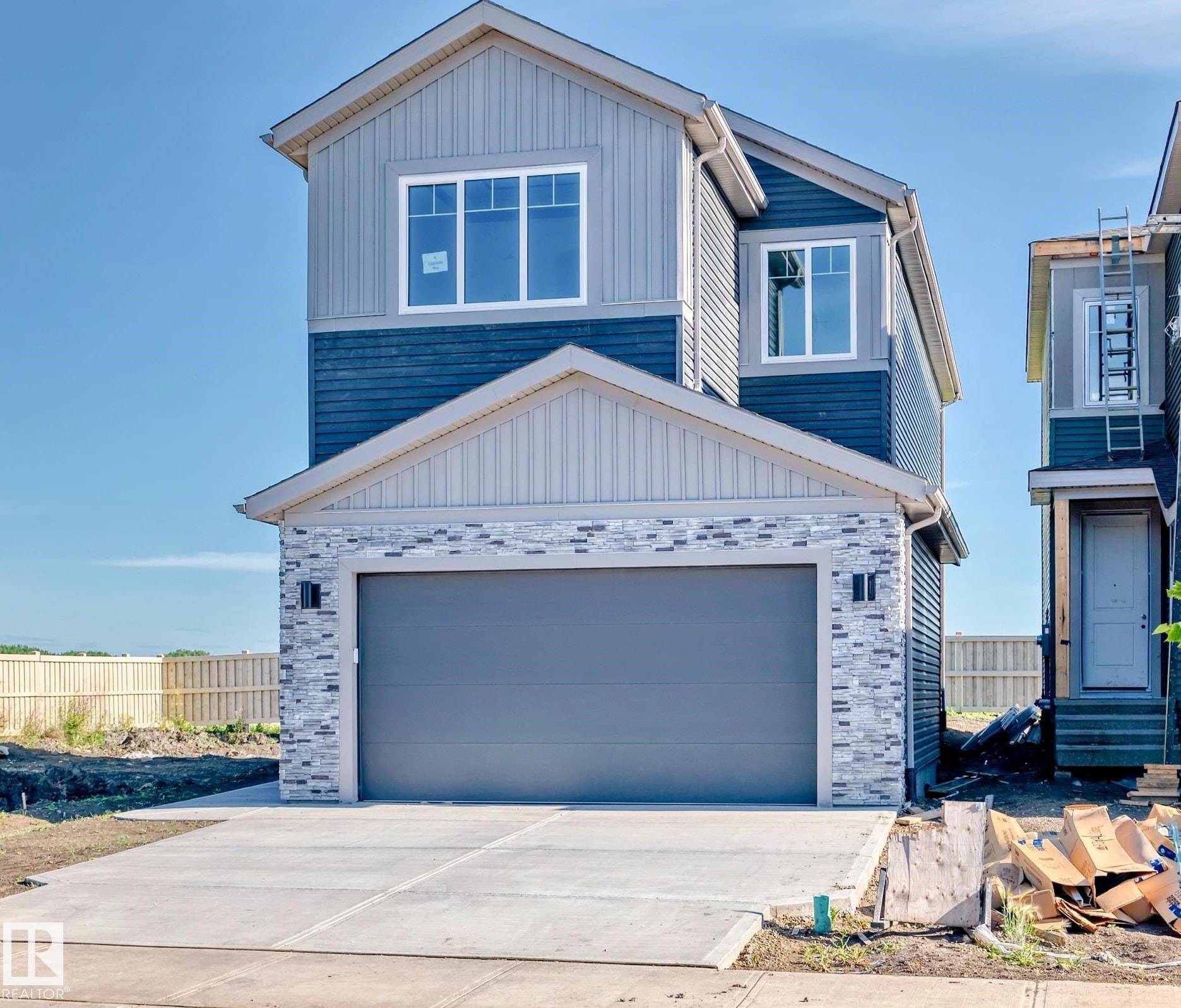 St. Albert, AB T8N 8A1,4 Edgefield WY