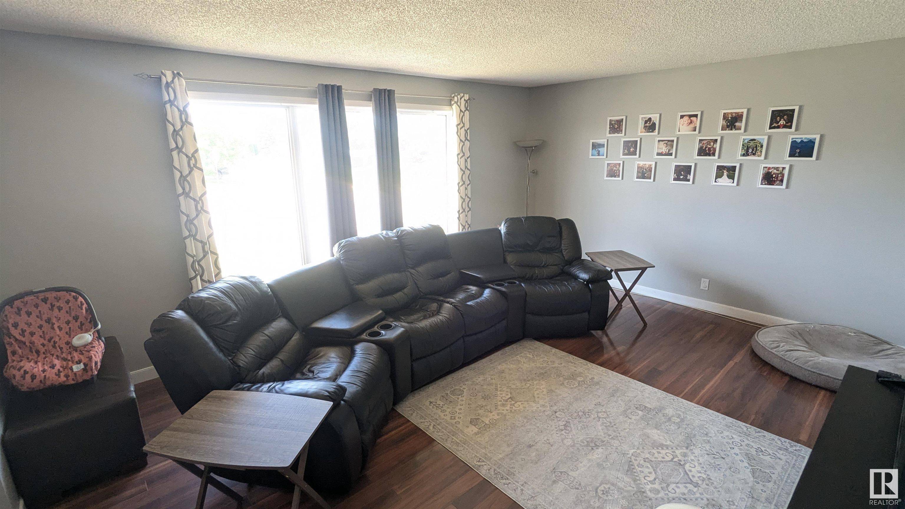 Vegreville, AB T9C 1E4,5721 44a ST