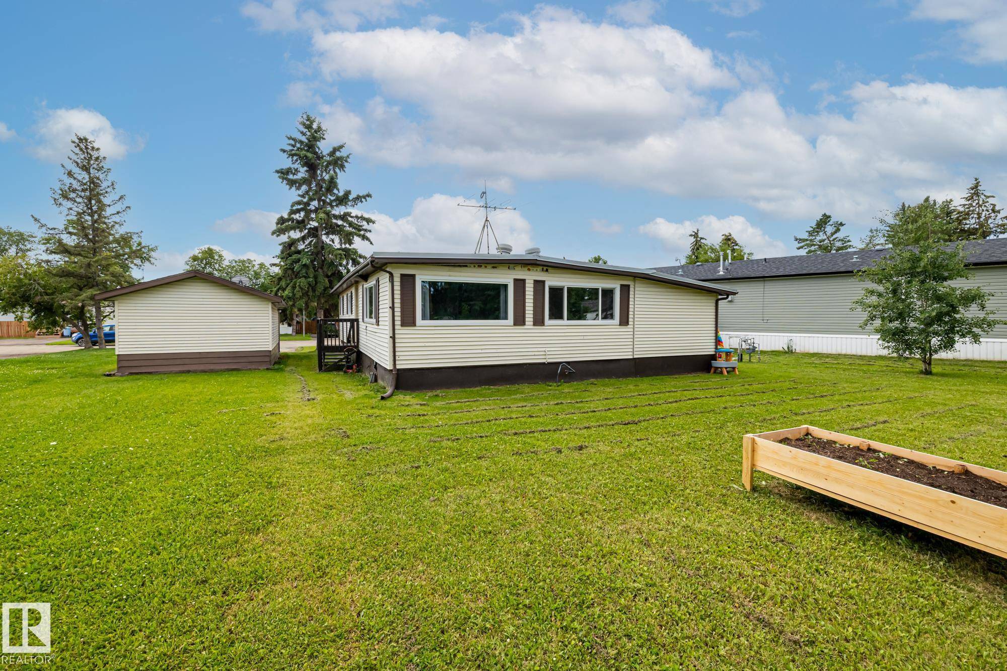 New Sarepta, AB T0B 3M0,#41 4850 Centre ST