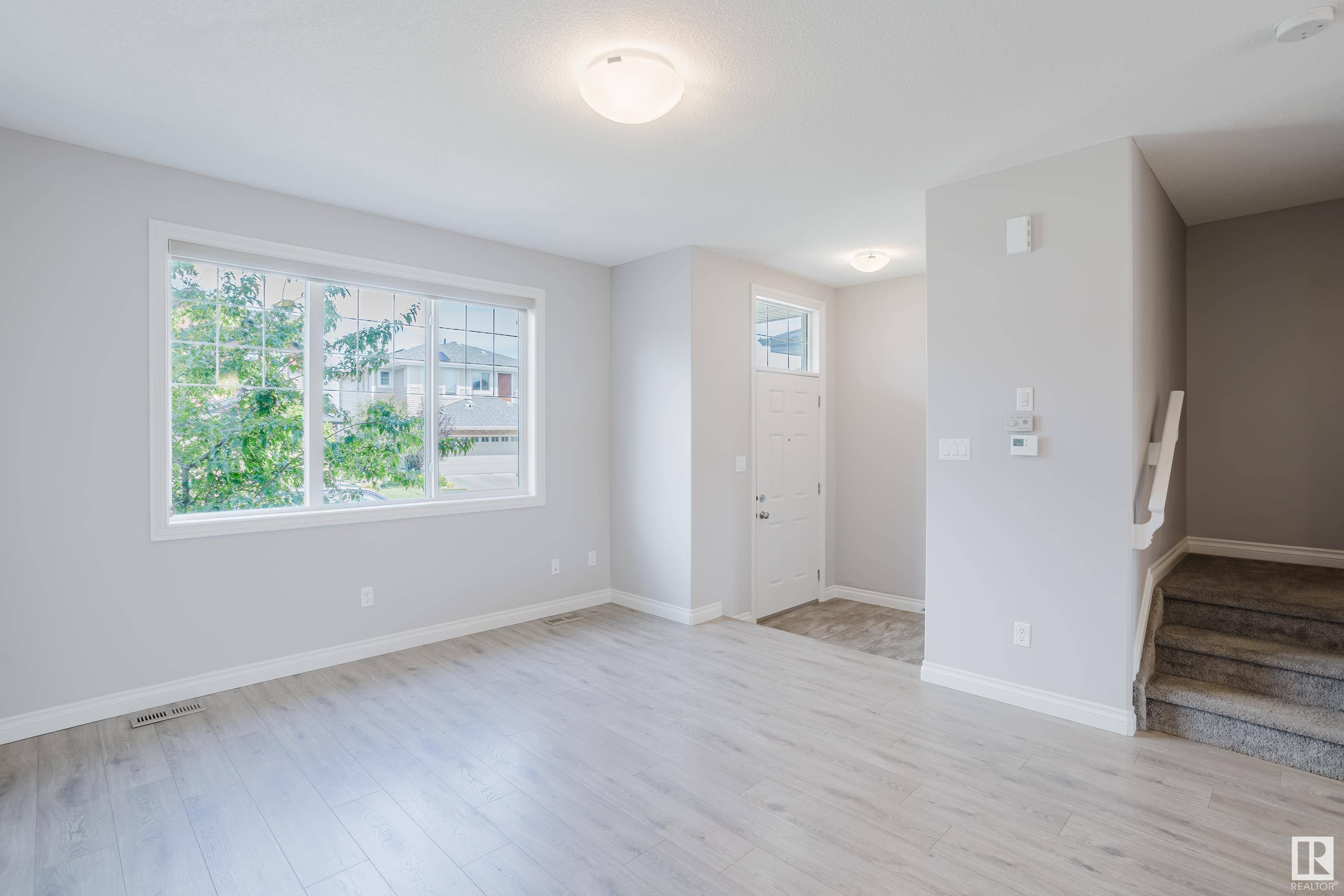 Edmonton, AB T5T 7G9,22123 89 AV NW