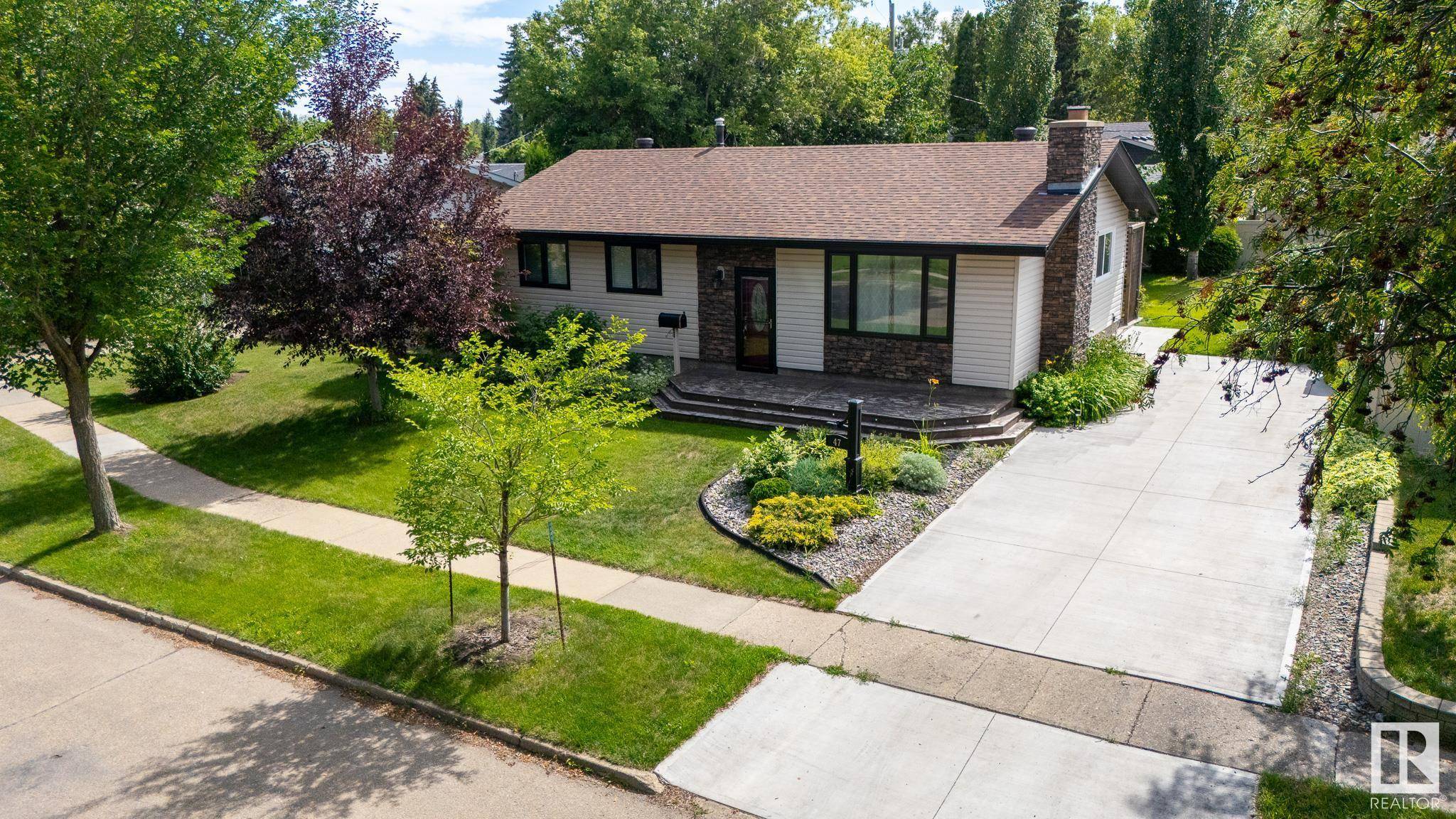 St. Albert, AB T8N 0M2,47 SALISBURY AV