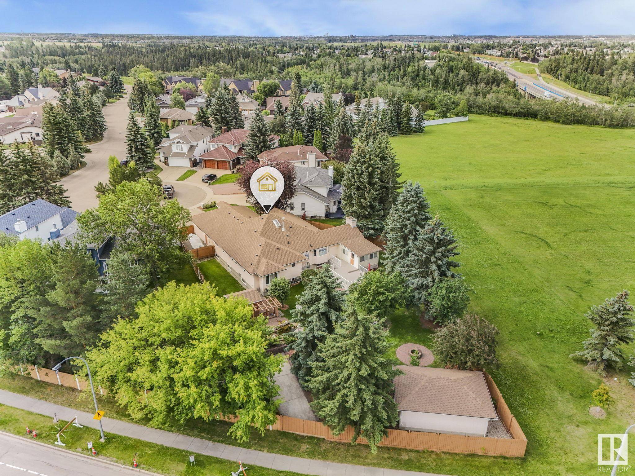 Edmonton, AB T6J 6K4,1820 BEARSPAW DR W NW