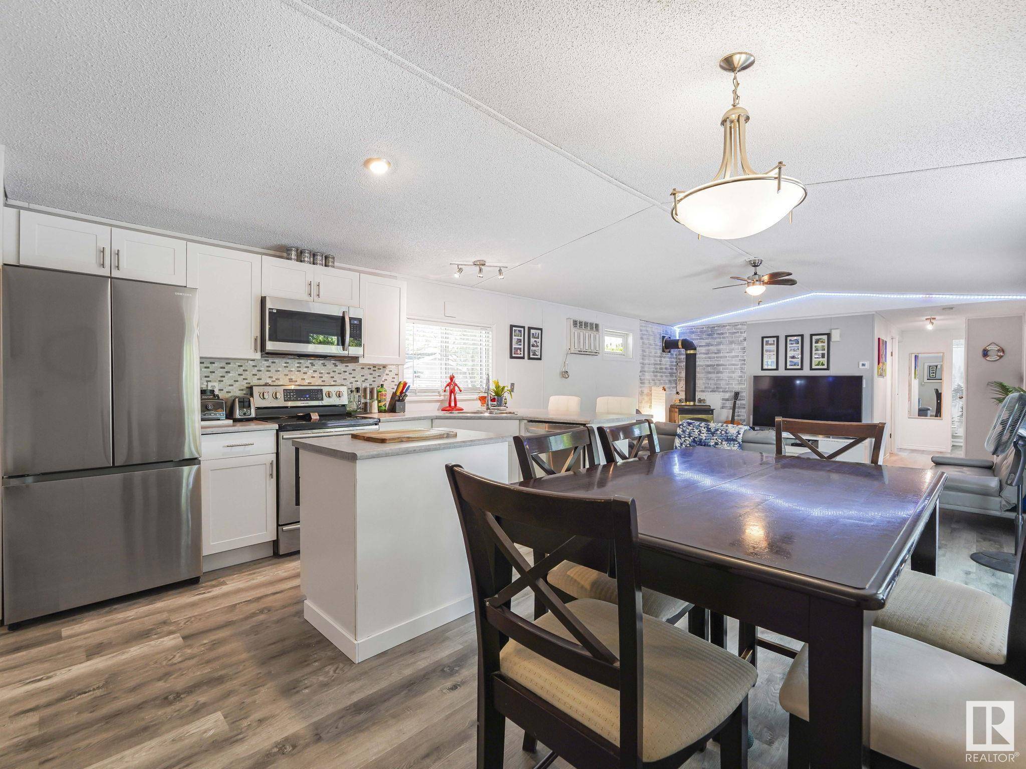 Rural Barrhead County, AB T7N 1N4,304 57323 RgRd 30