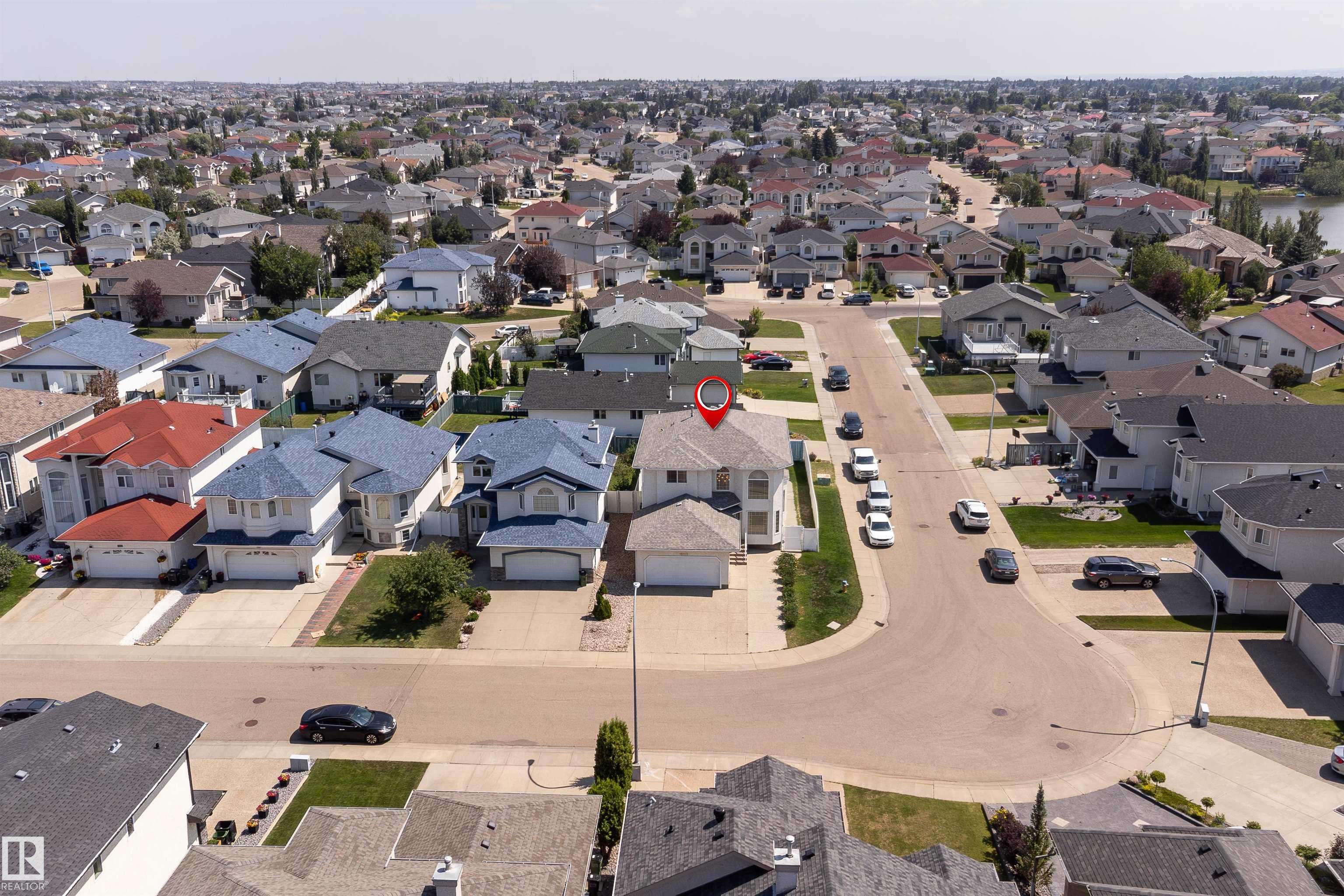 Edmonton, AB T5Z 3G3,15803 91 ST NW