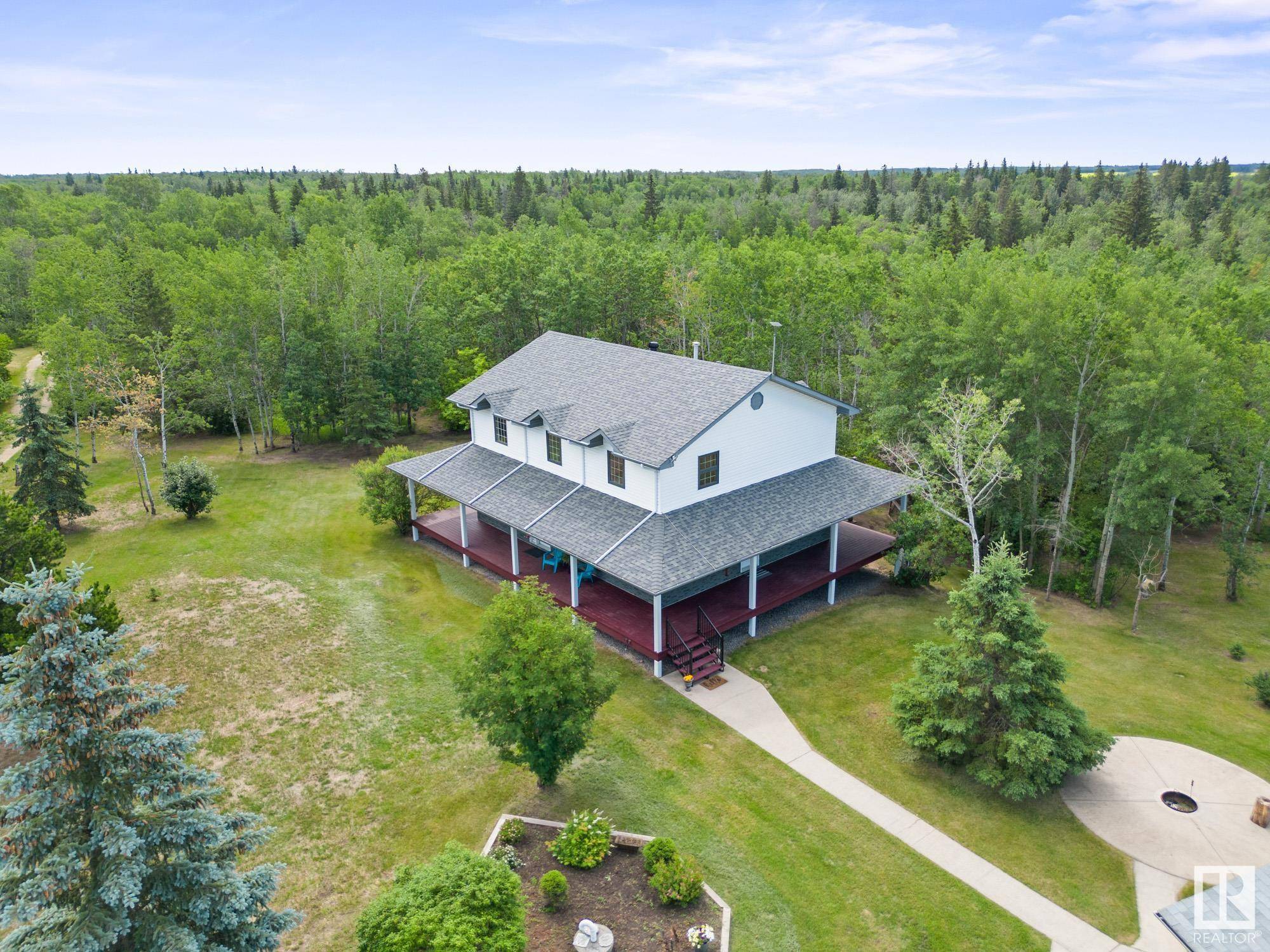 Rural Strathcona County, AB T8L 3Z3,20456 TWP ROAD 544