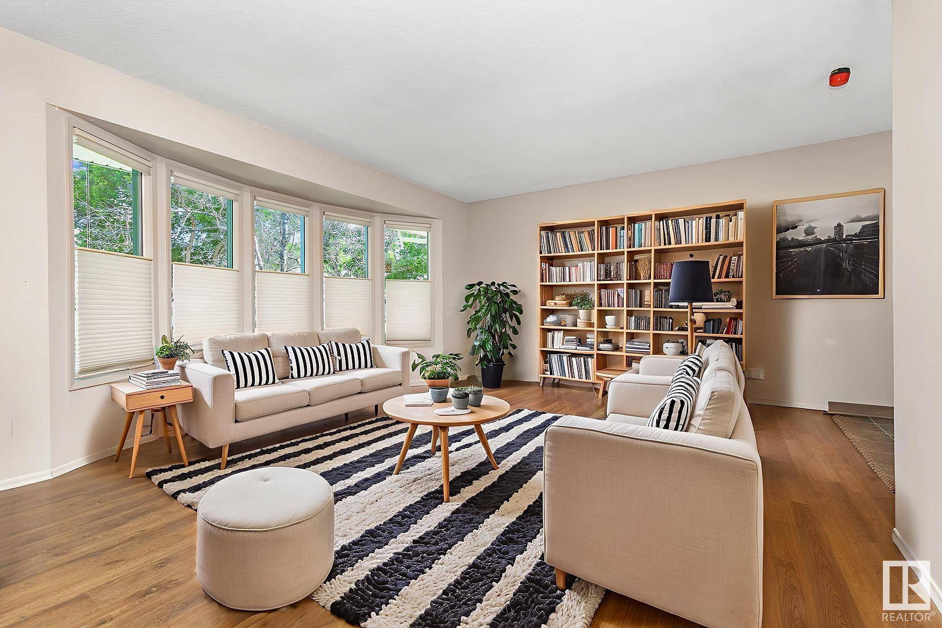Sherwood Park, AB T8A 1W3,35 IVY CR