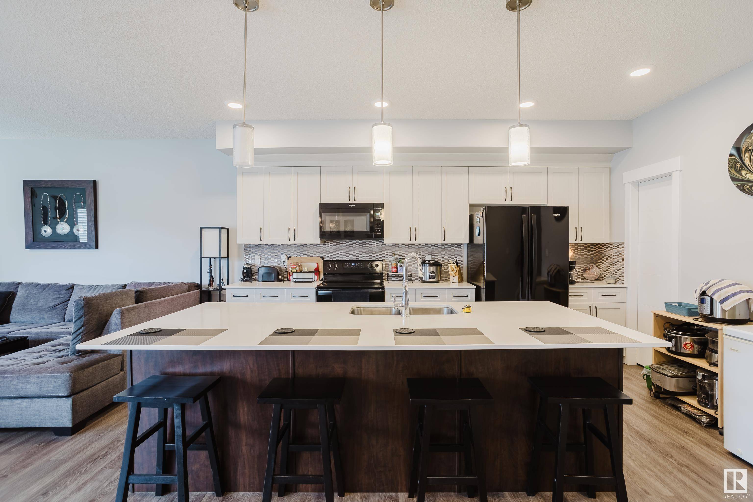 Edmonton, AB T5T 7K9,8147 226 ST NW