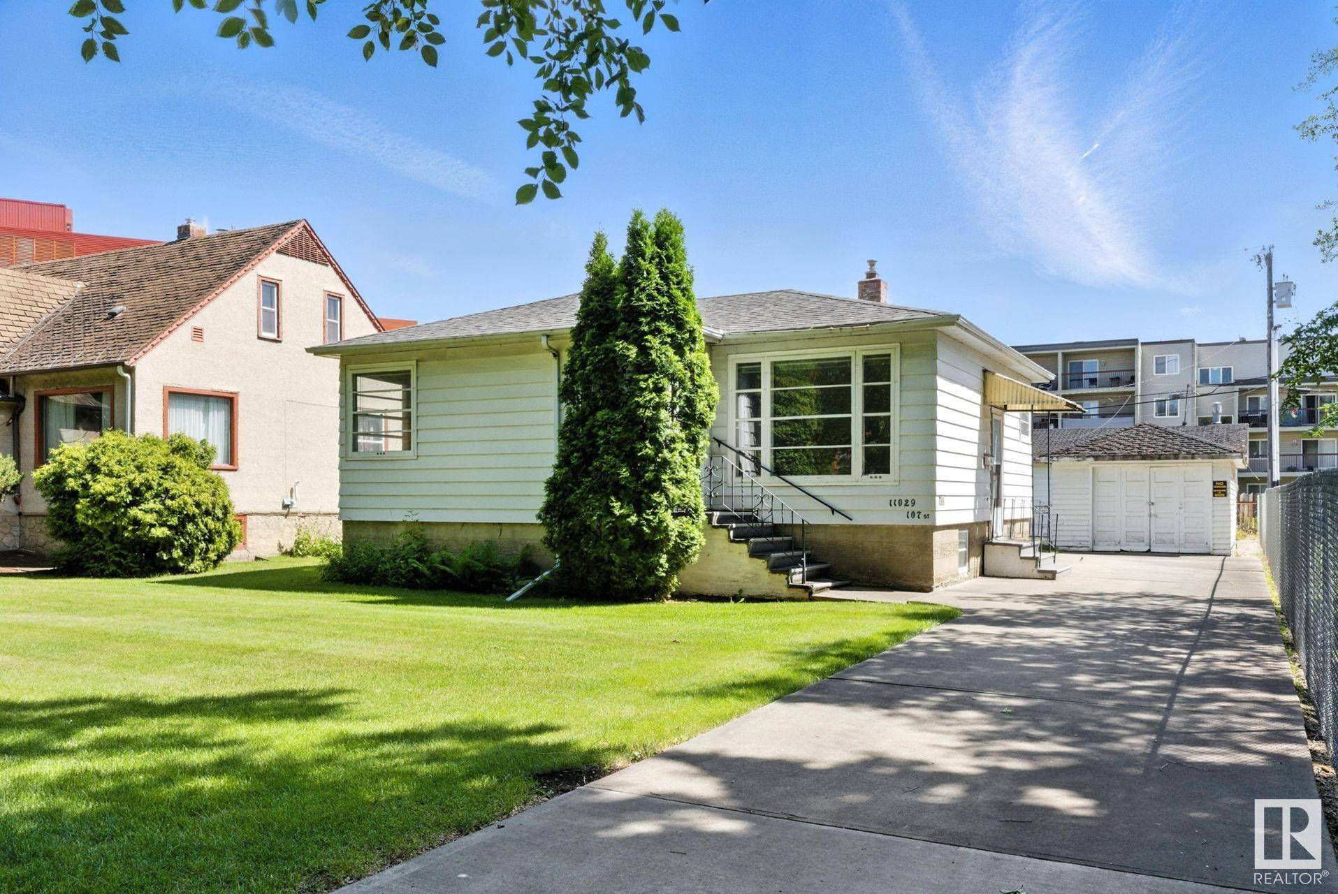 Edmonton, AB T5H 2Z6,11029 107 ST NW