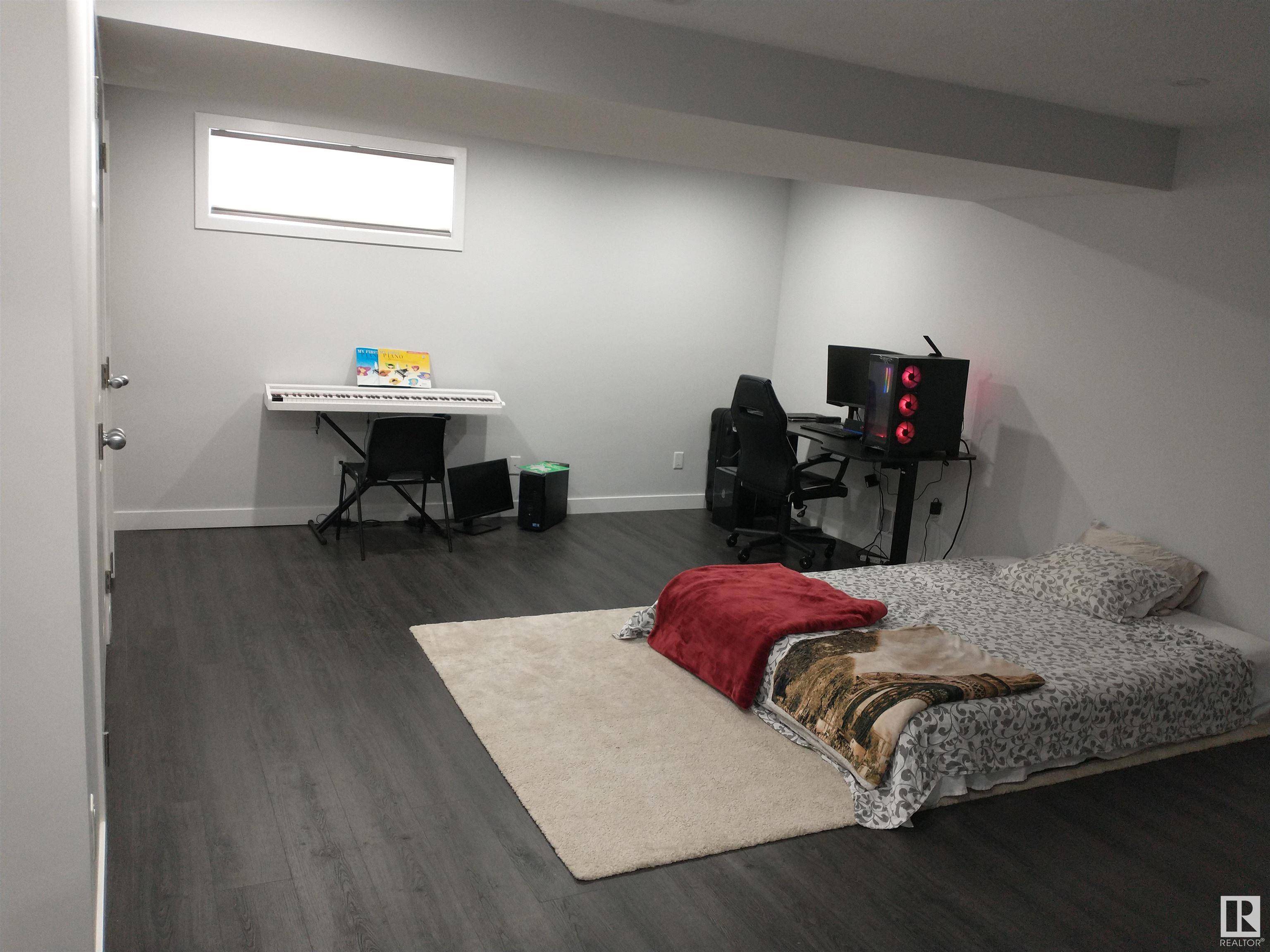 Edmonton, AB T5T 6Z1,21235 90 AV NW