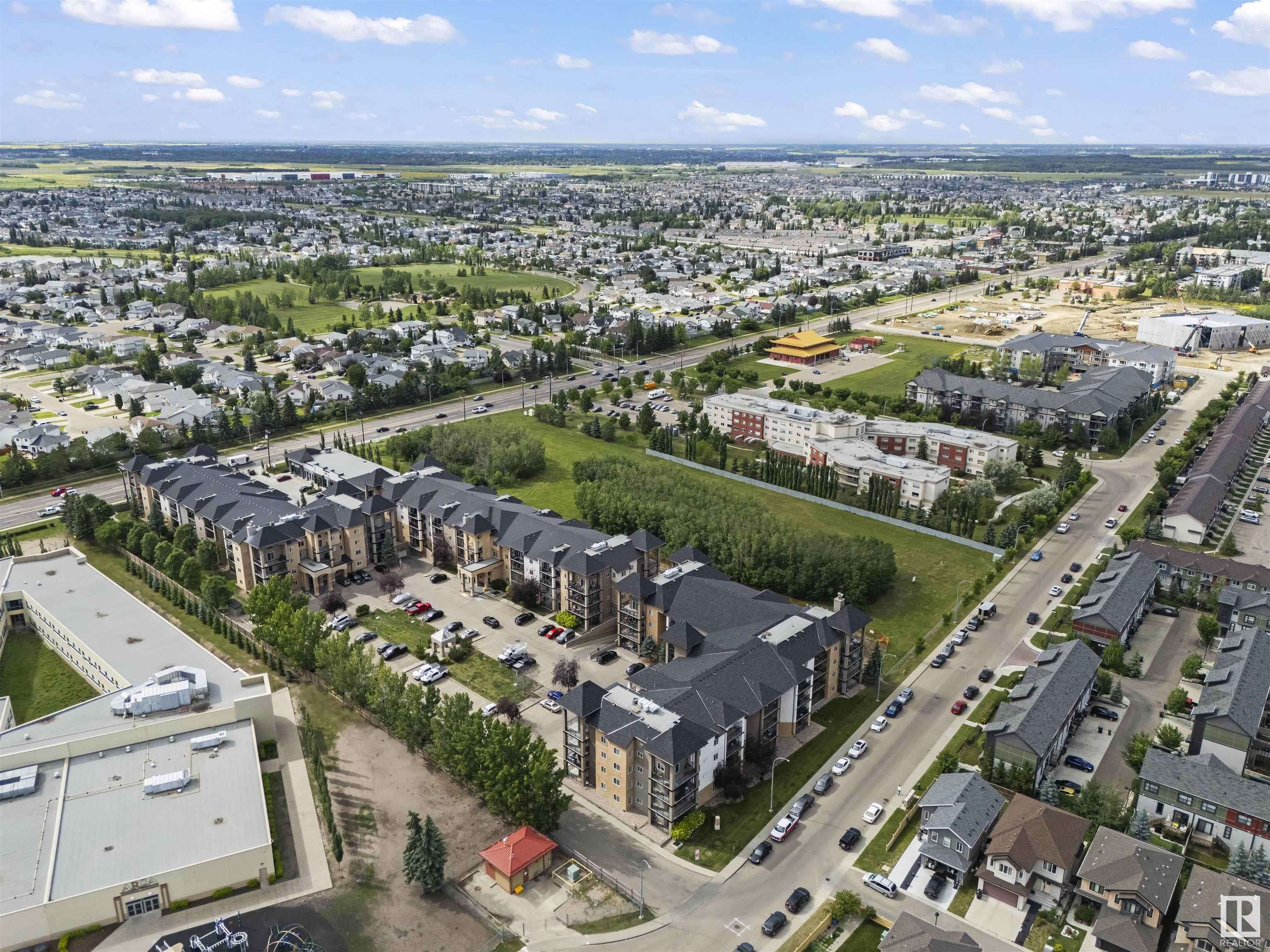 Edmonton, AB T5X 0B4,#107 14604 125 ST NW