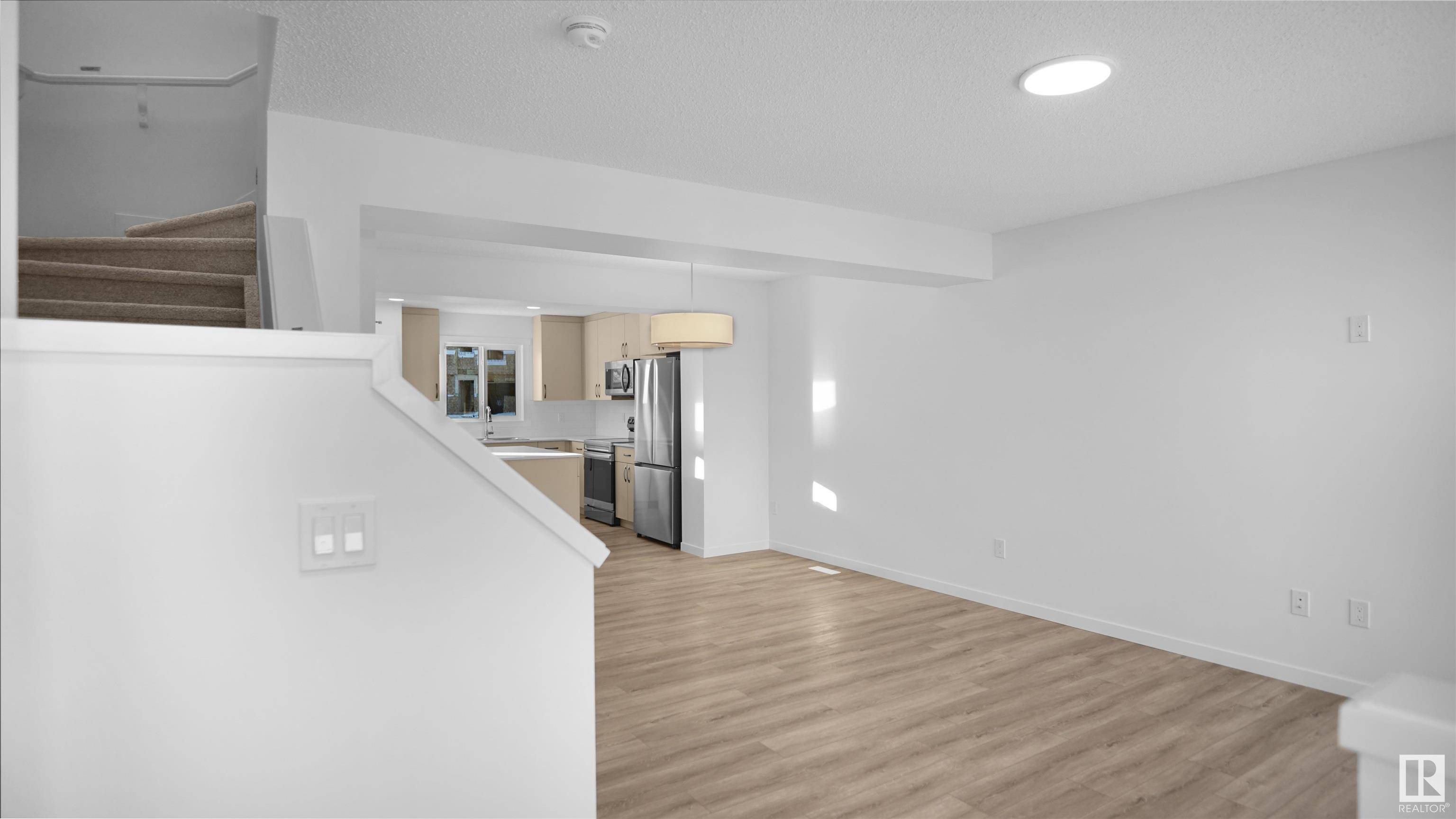Edmonton, AB T6W 3J2,#90 3705 141 ST SW