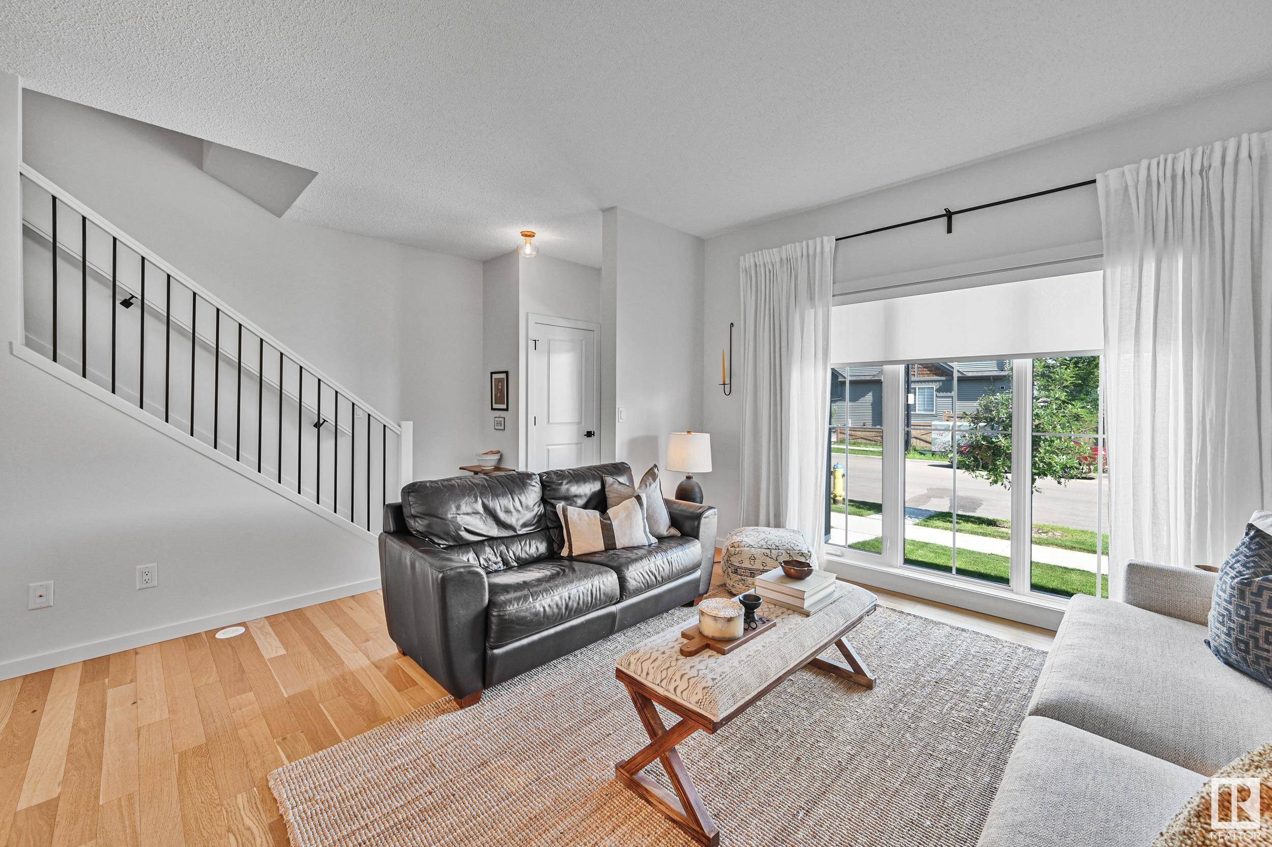Edmonton, AB T6W 4C6,1708 GRAYDON HILL LINK LI SW