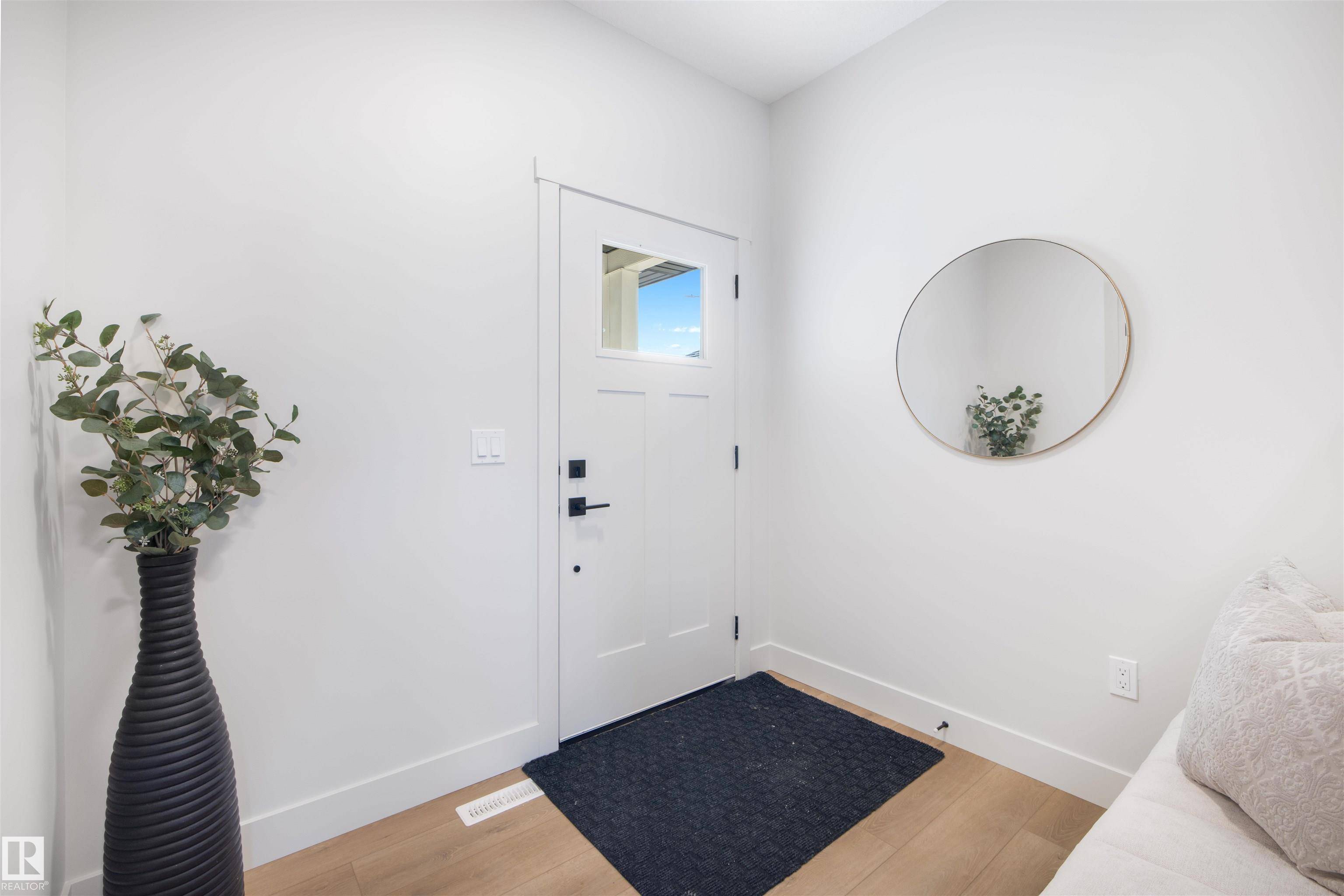 Morinville, AB T8R 1A0,9221 102 ST