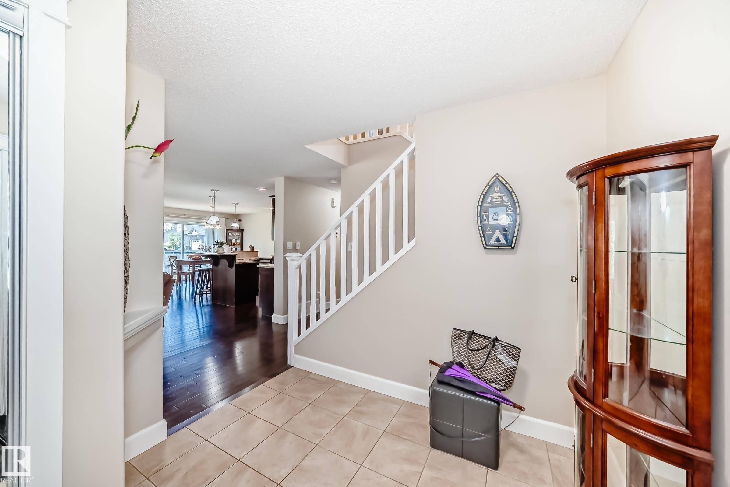Edmonton, AB T5T 4C6,3512 GOODRIDGE BA NW