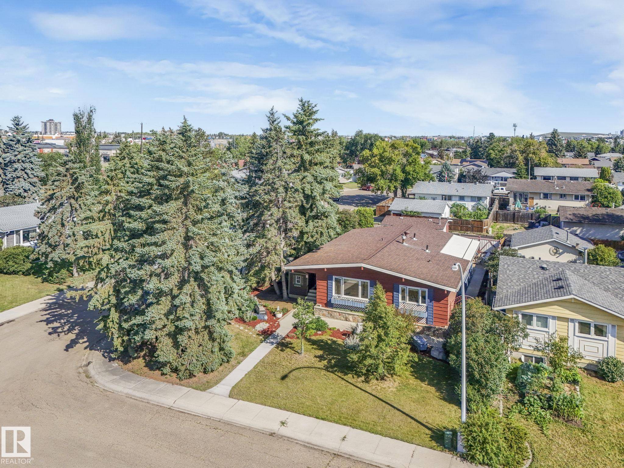 Edmonton, AB T5P 0E3,16836 96 AV NW