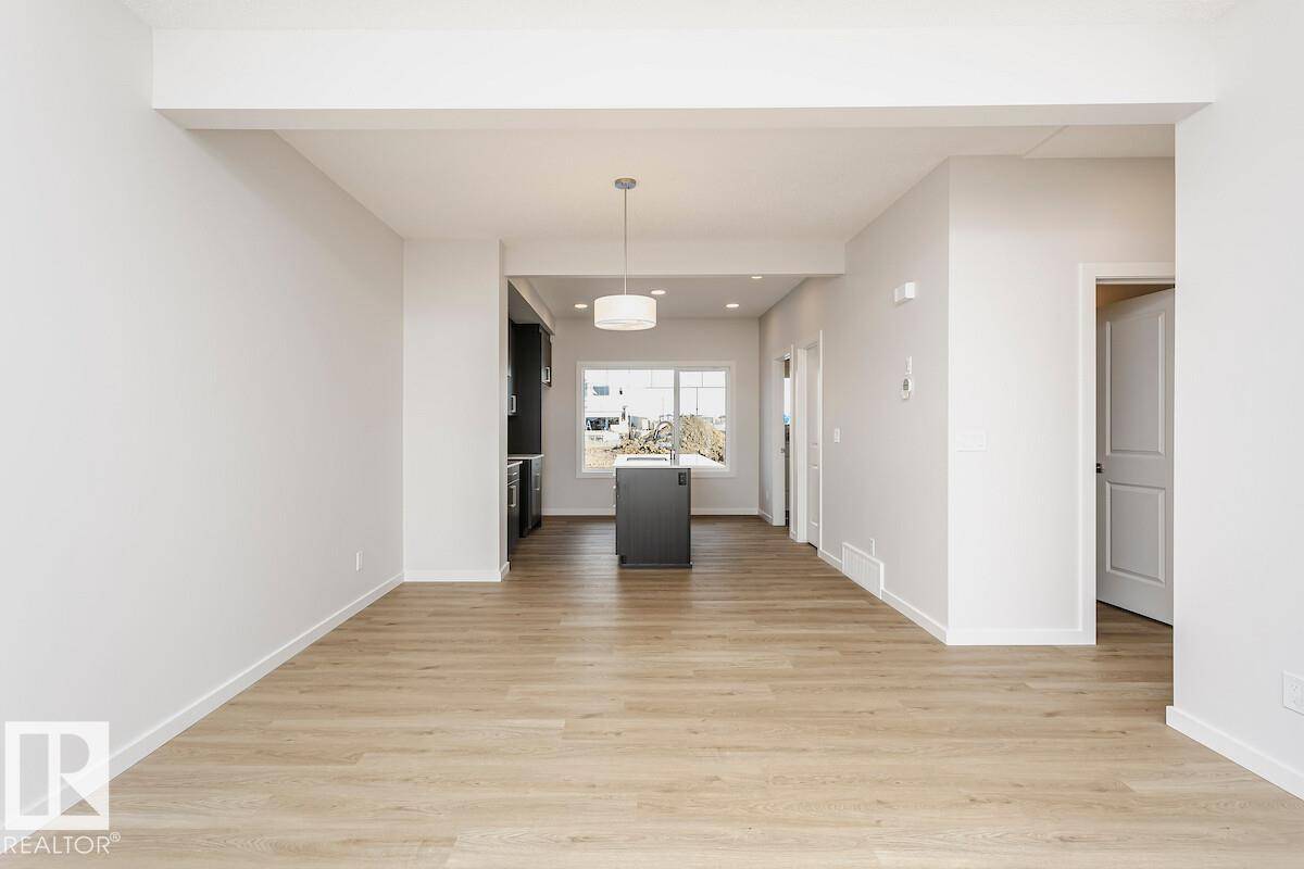 Sherwood Park, AB T8H 3B7,707 Cambrian BV