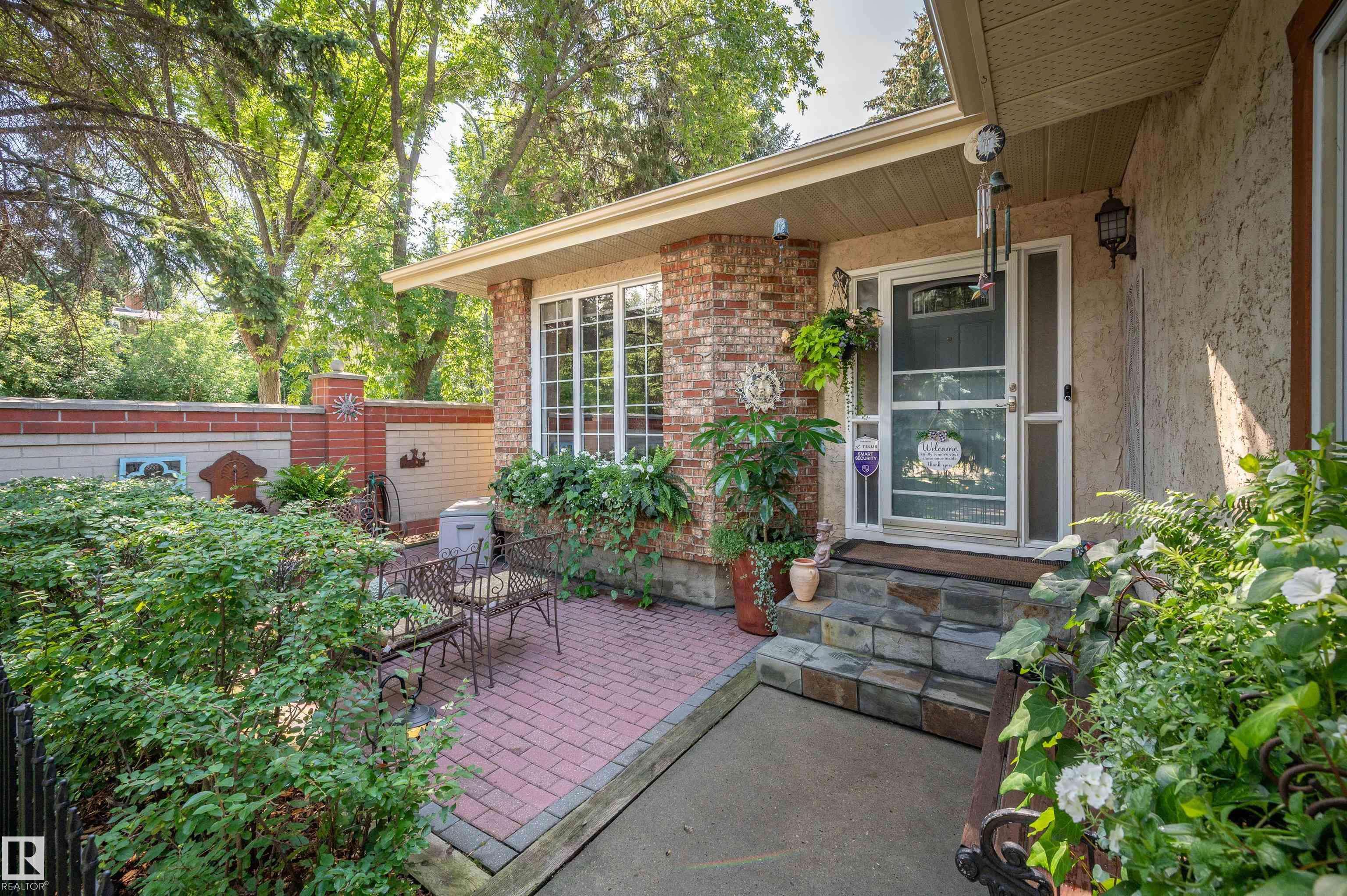 St. Albert, AB T8N 6B8,49 BERRYMORE DR