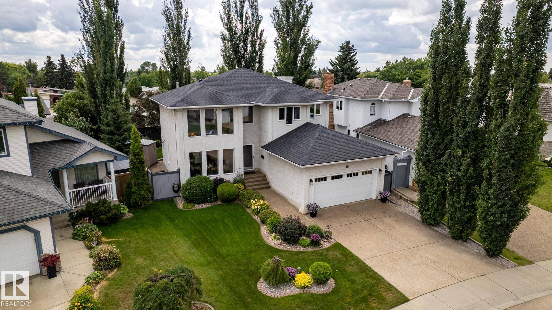 Edmonton, AB T5X 5W3,15 ELSINORE PL NW