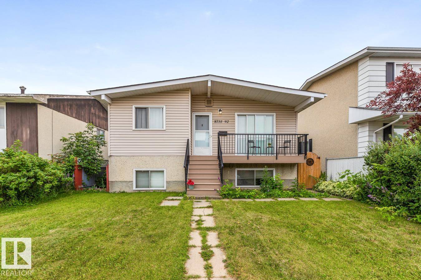 Edmonton, AB T6C 1S2,8735 92 AV NW