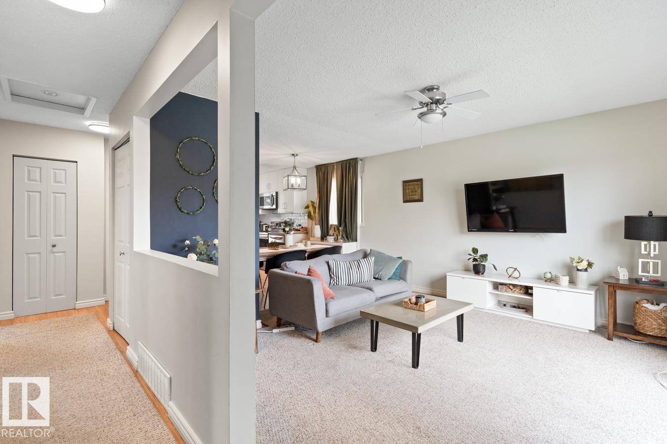 Edmonton, AB T6C 1S2,8735 92 AV NW