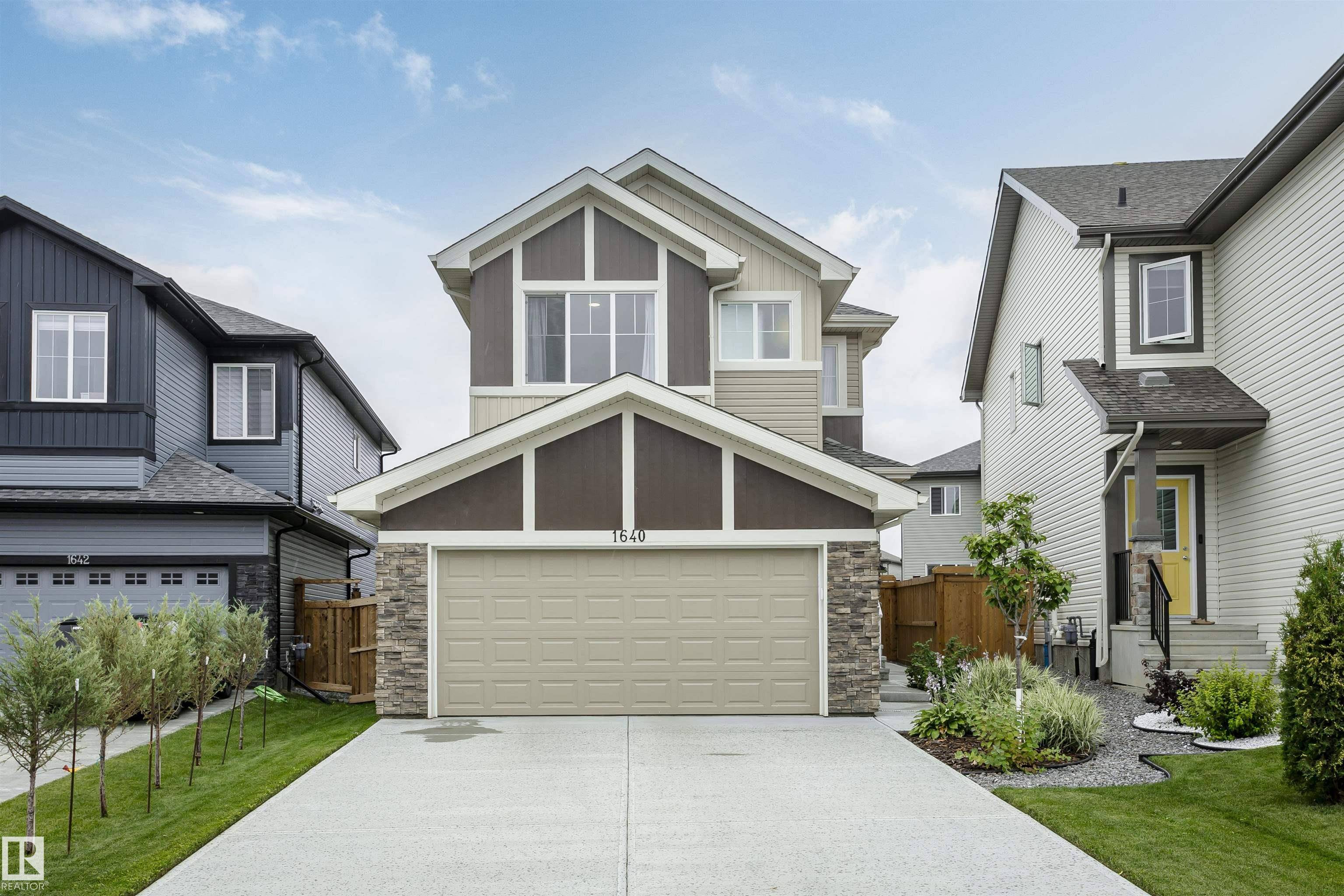 Edmonton, AB T6M 0Z8,1640 ERKER WY NW