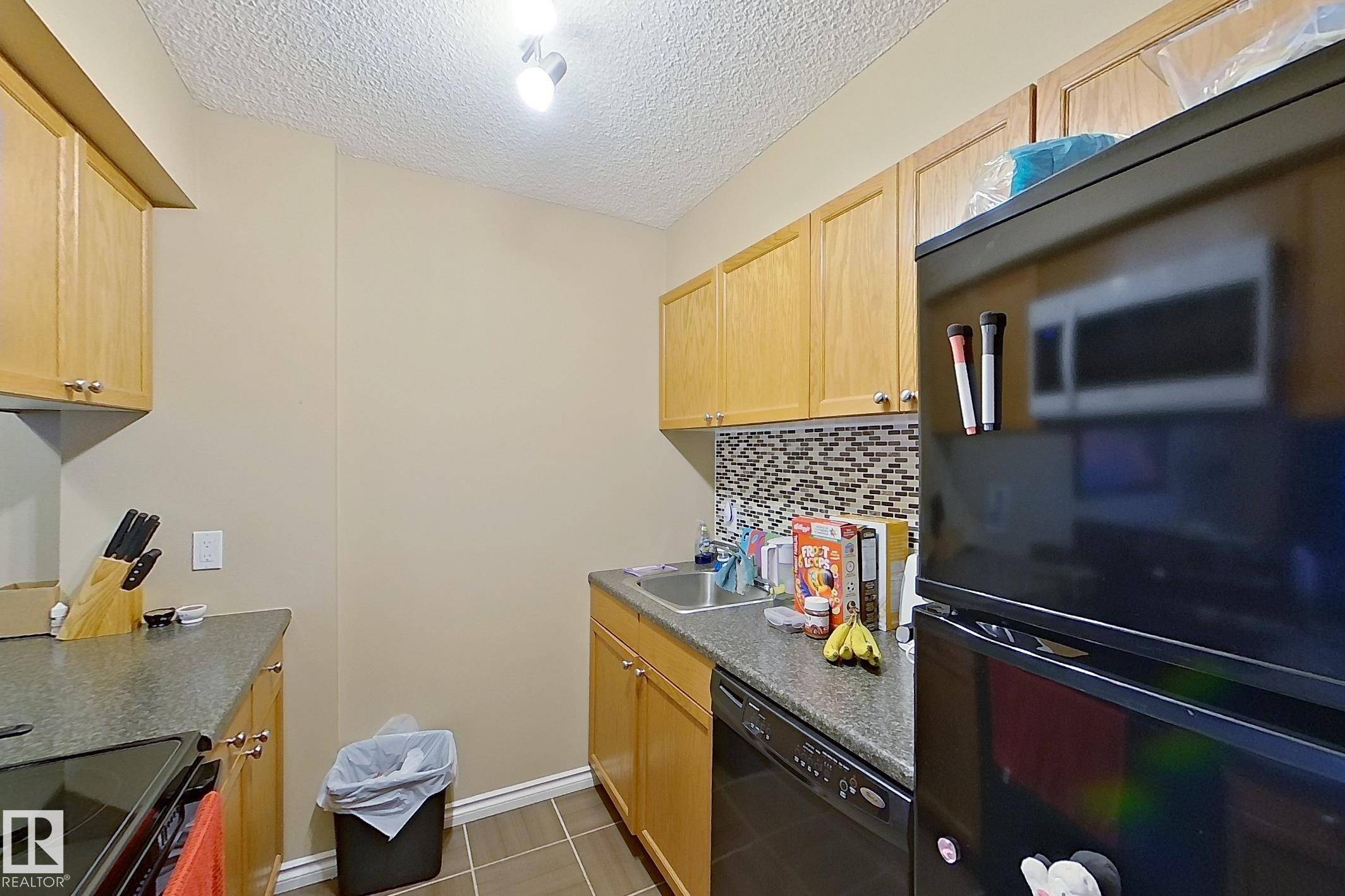 Edmonton, AB T5C 0A4,#204 12831 66 ST NW