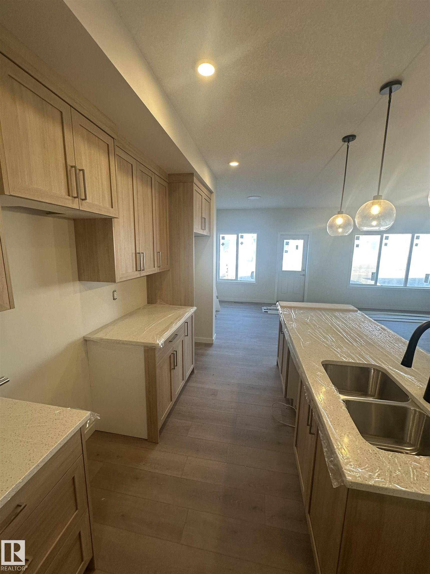 Edmonton, AB T6M 3G2,9104 Elves LO NW