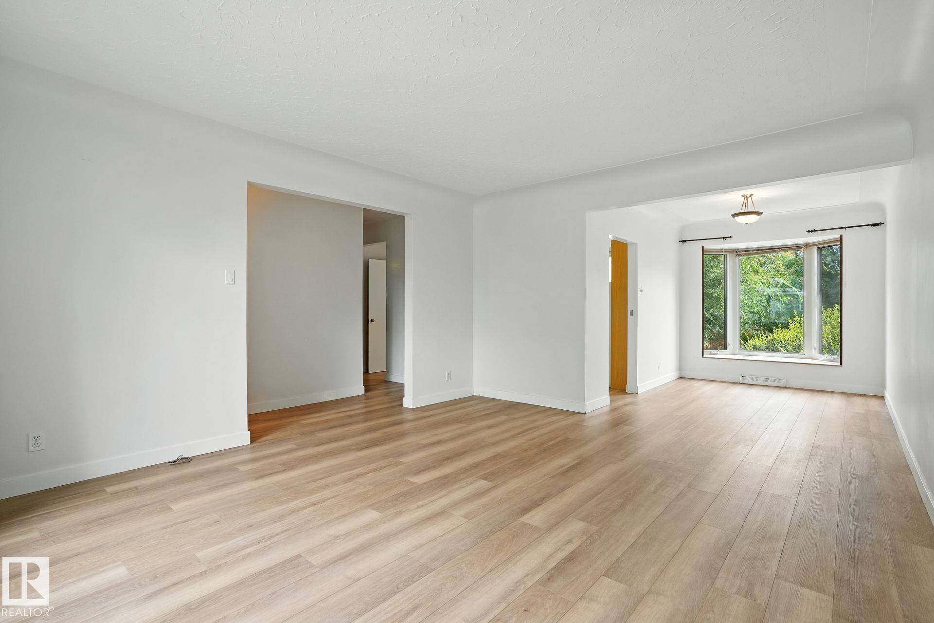 Edmonton, AB T5N 3H6,10939 148 ST NW