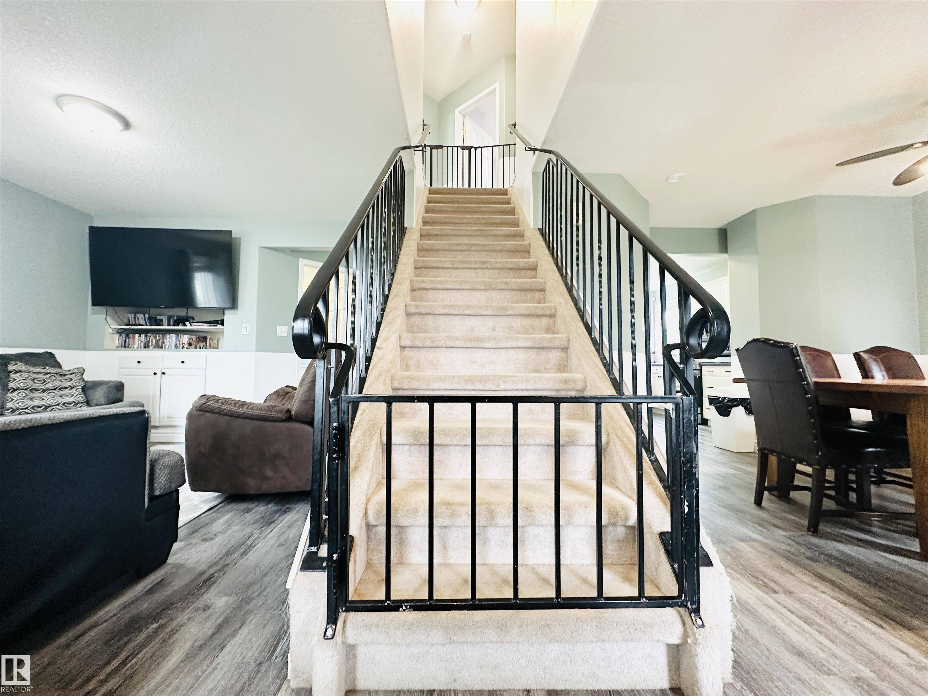 Wetaskiwin, AB T9A 2N9,5213 38 AV