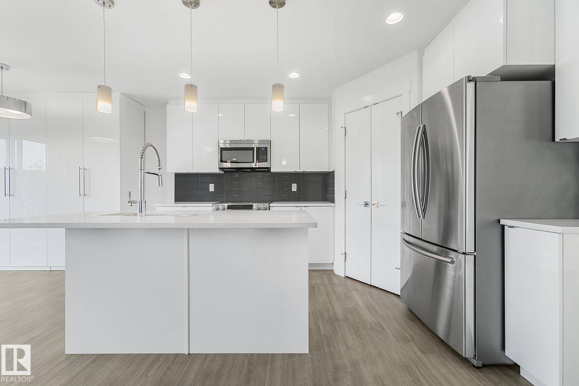 Sherwood Park, AB T8H 1A5,74 AMBLESIDE WY