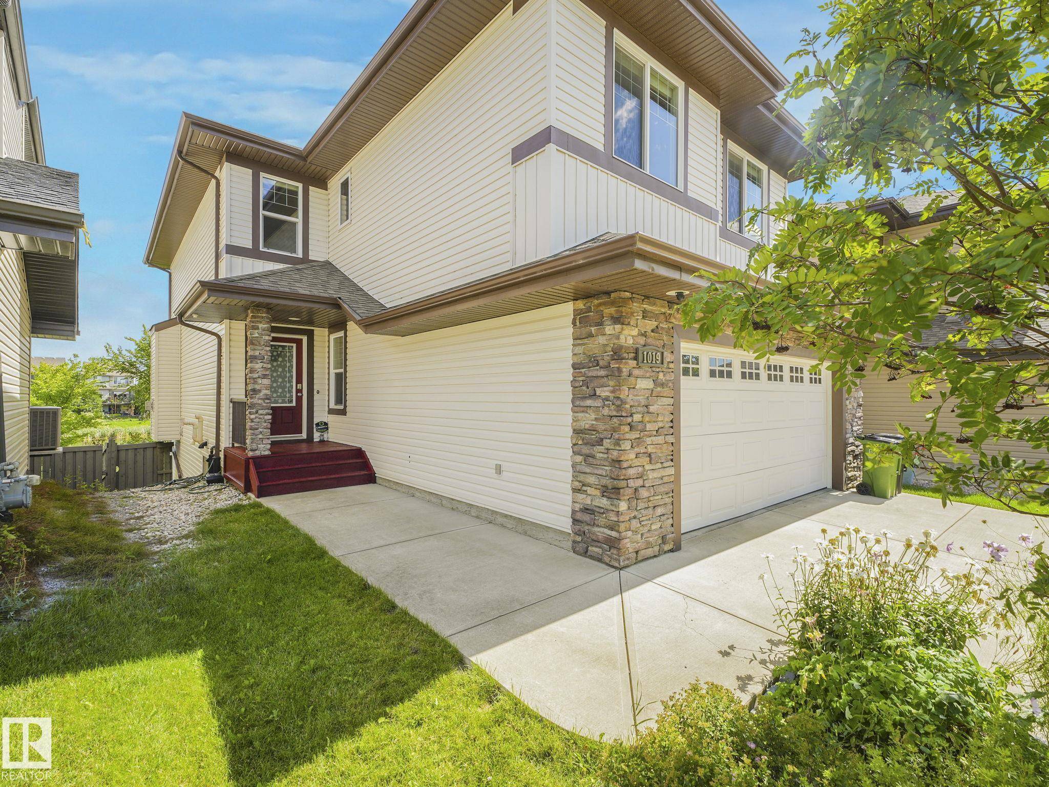 Edmonton, AB T6W 1Z6,1019 174 ST SW