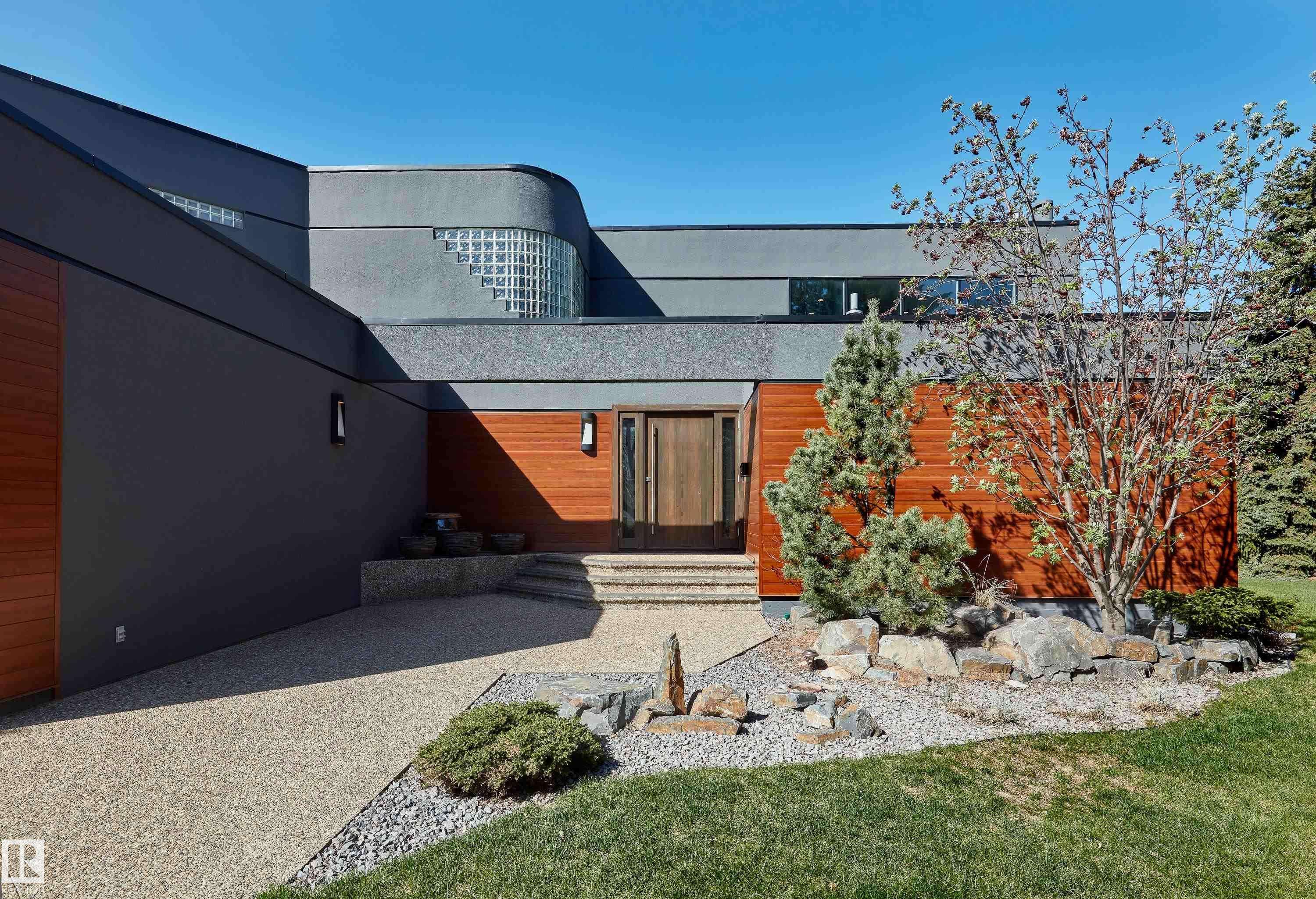 Edmonton, AB T5T 5Y1,7 PATRICIA PL NW