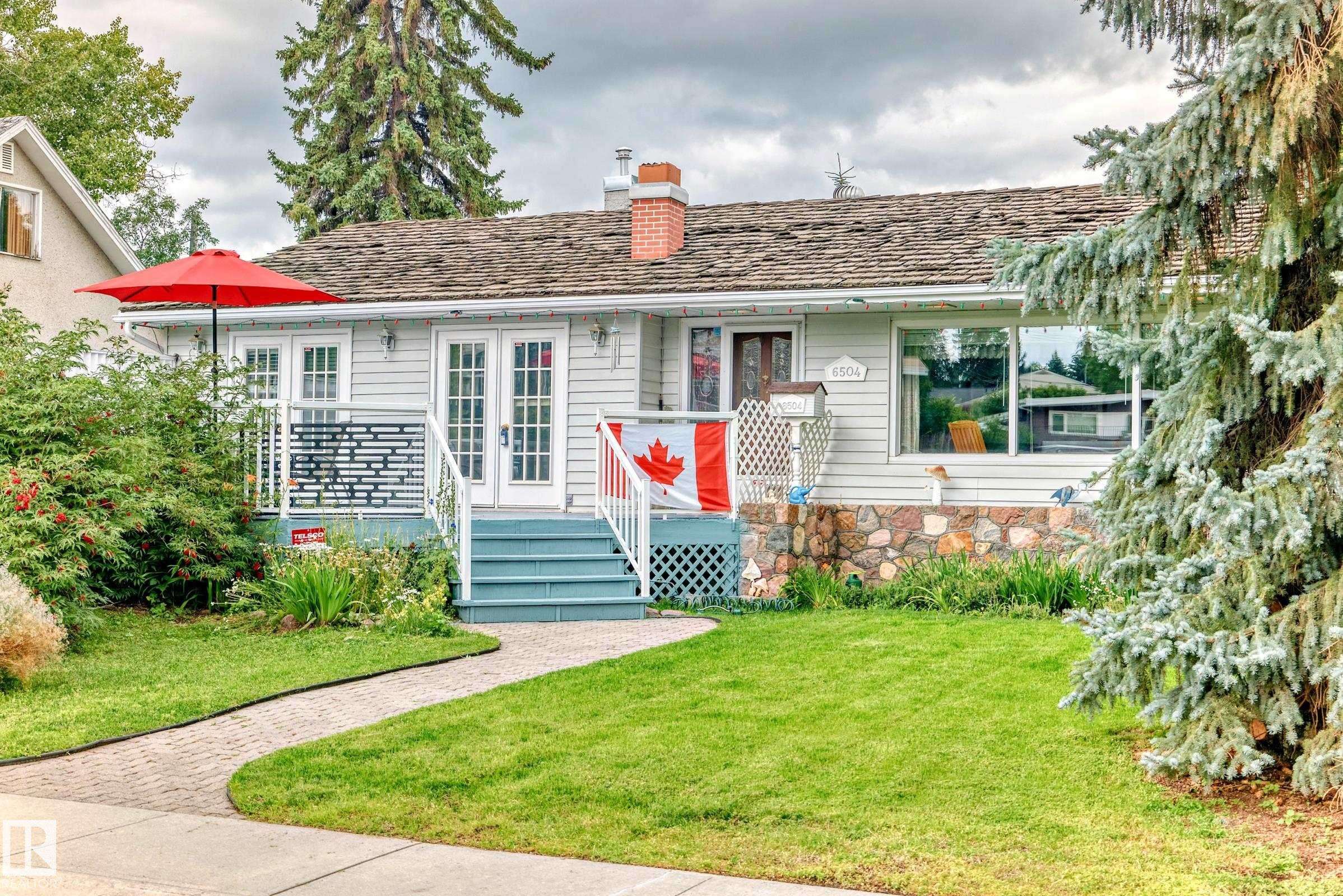Edmonton, AB T6A 1S8,6504 109B AV NW NW