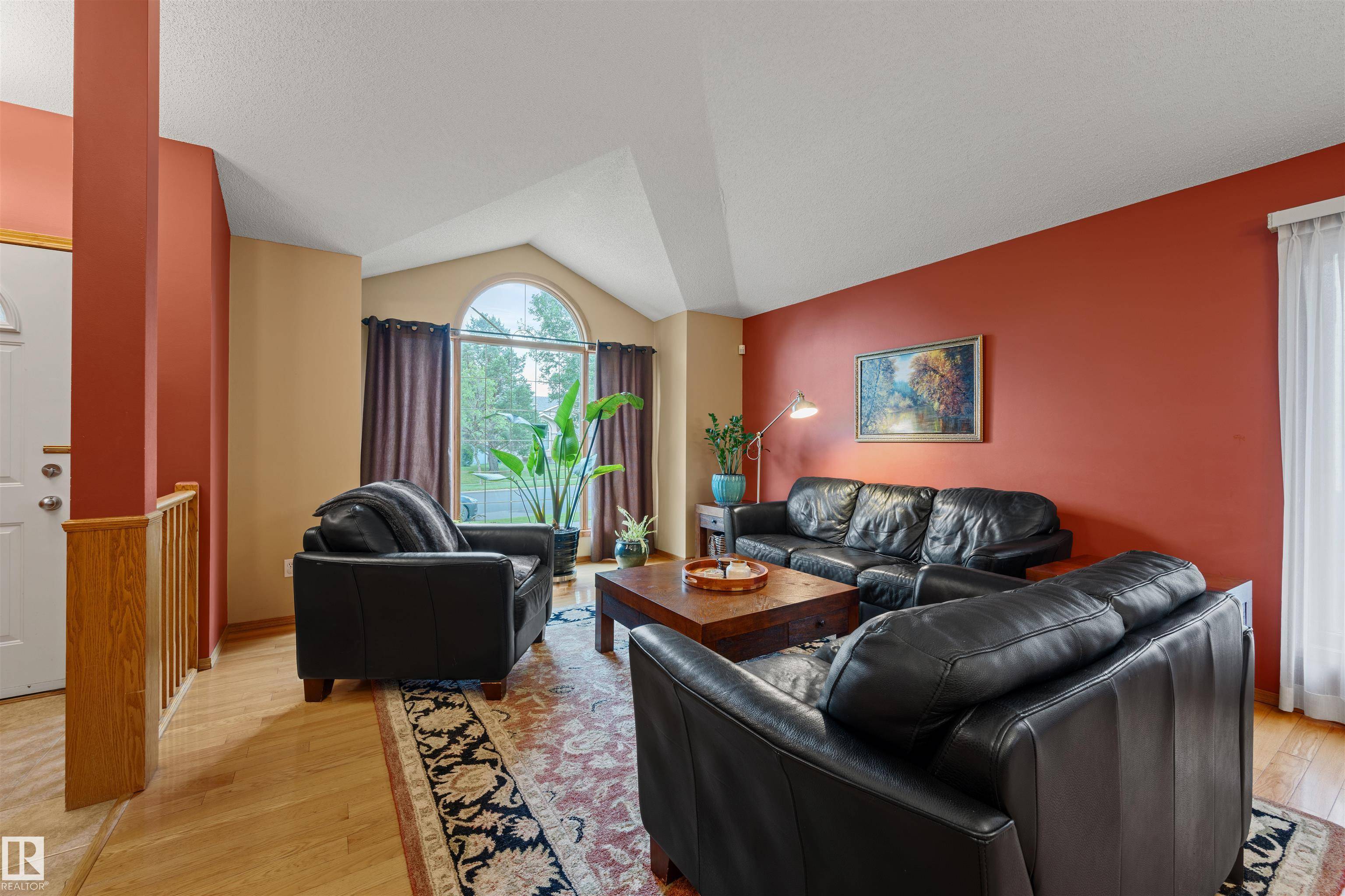 Edmonton, AB T6R 2J1,355 BURTON RD NW
