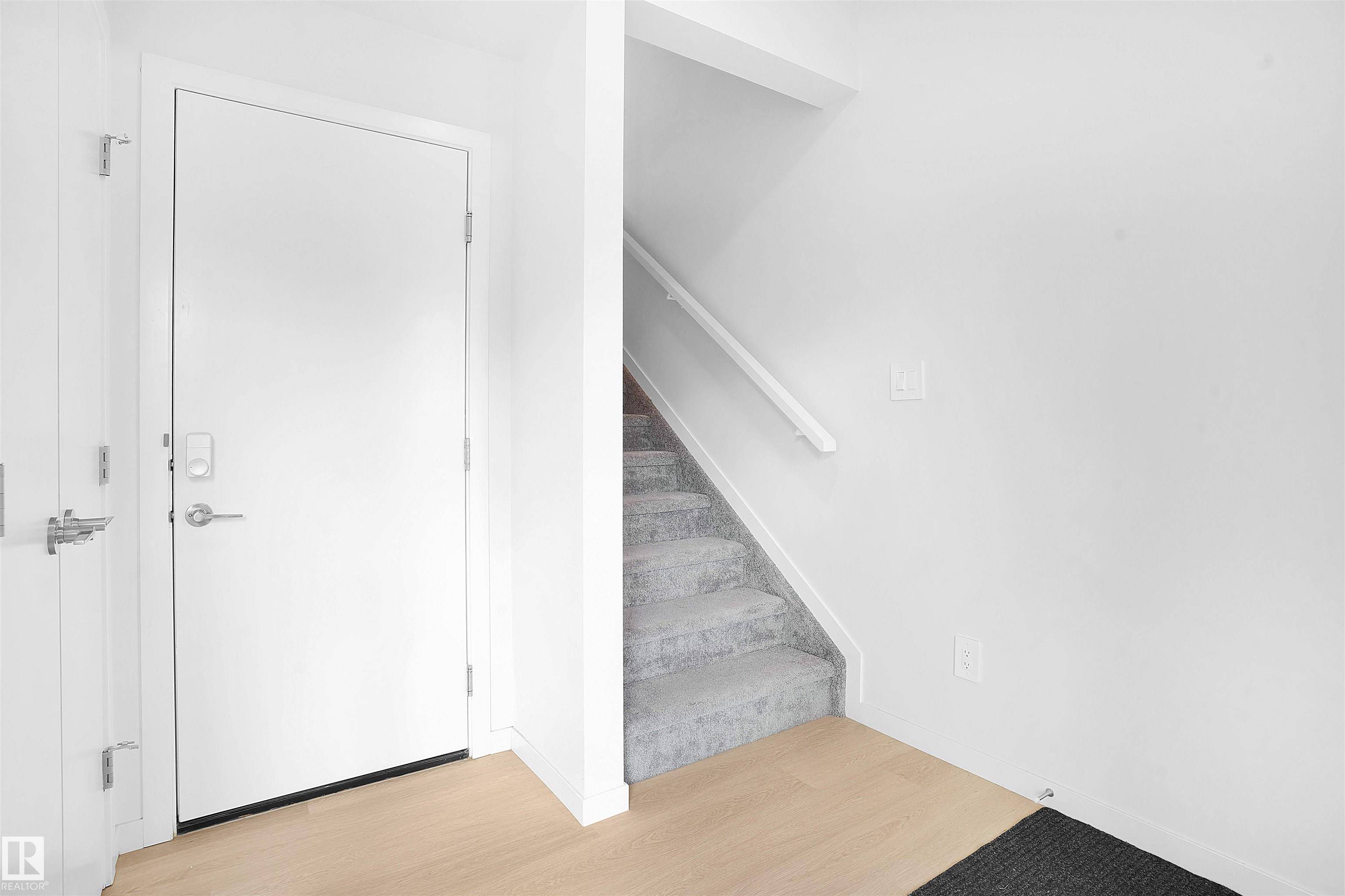 Edmonton, AB T6X 3B2,510 37 ST SW SW