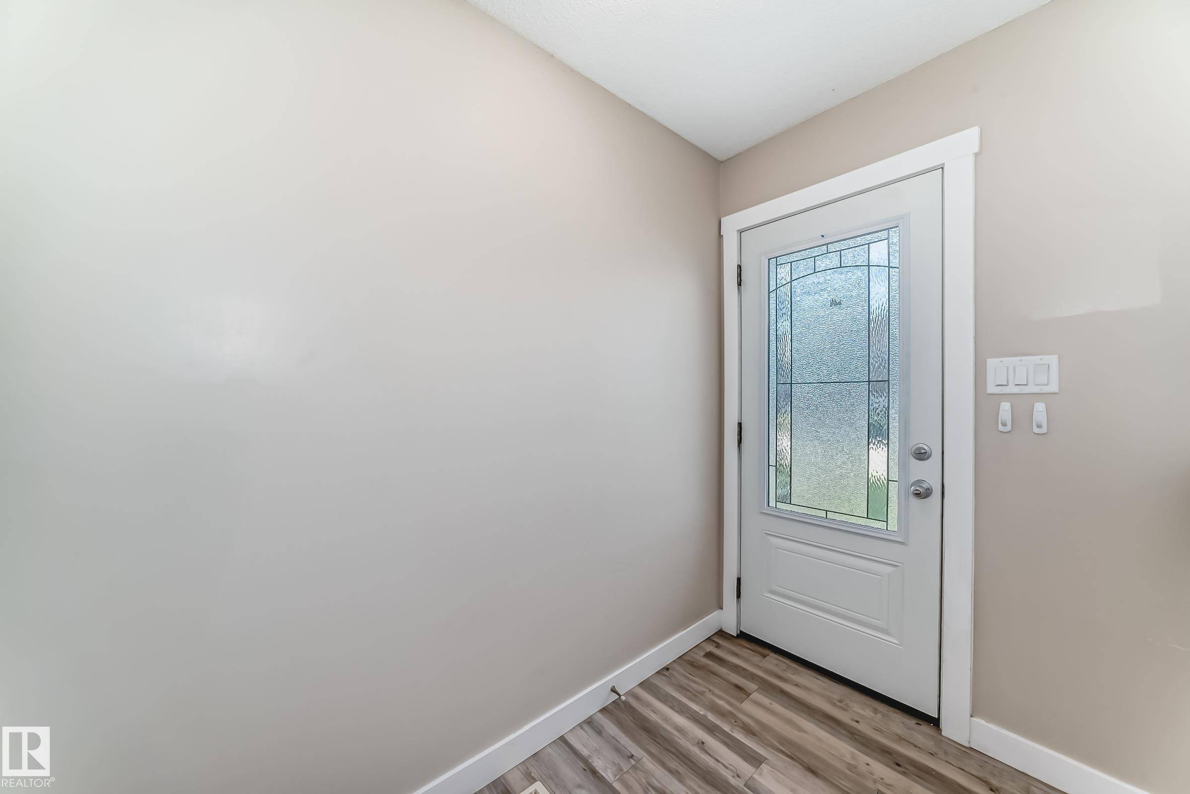 Edmonton, AB T5E 3B2,8504 152A AV NW