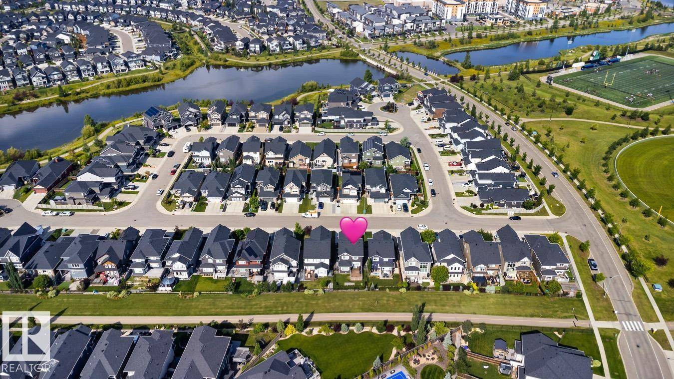 Sherwood Park, AB T8H 0Y2,104 ALDRIDGE CR